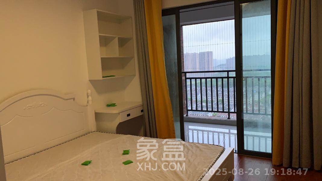 半山壹号  4室2厅2卫    3300.0元/月 半山壹号  4室2厅2卫    3300.0元/月室内图