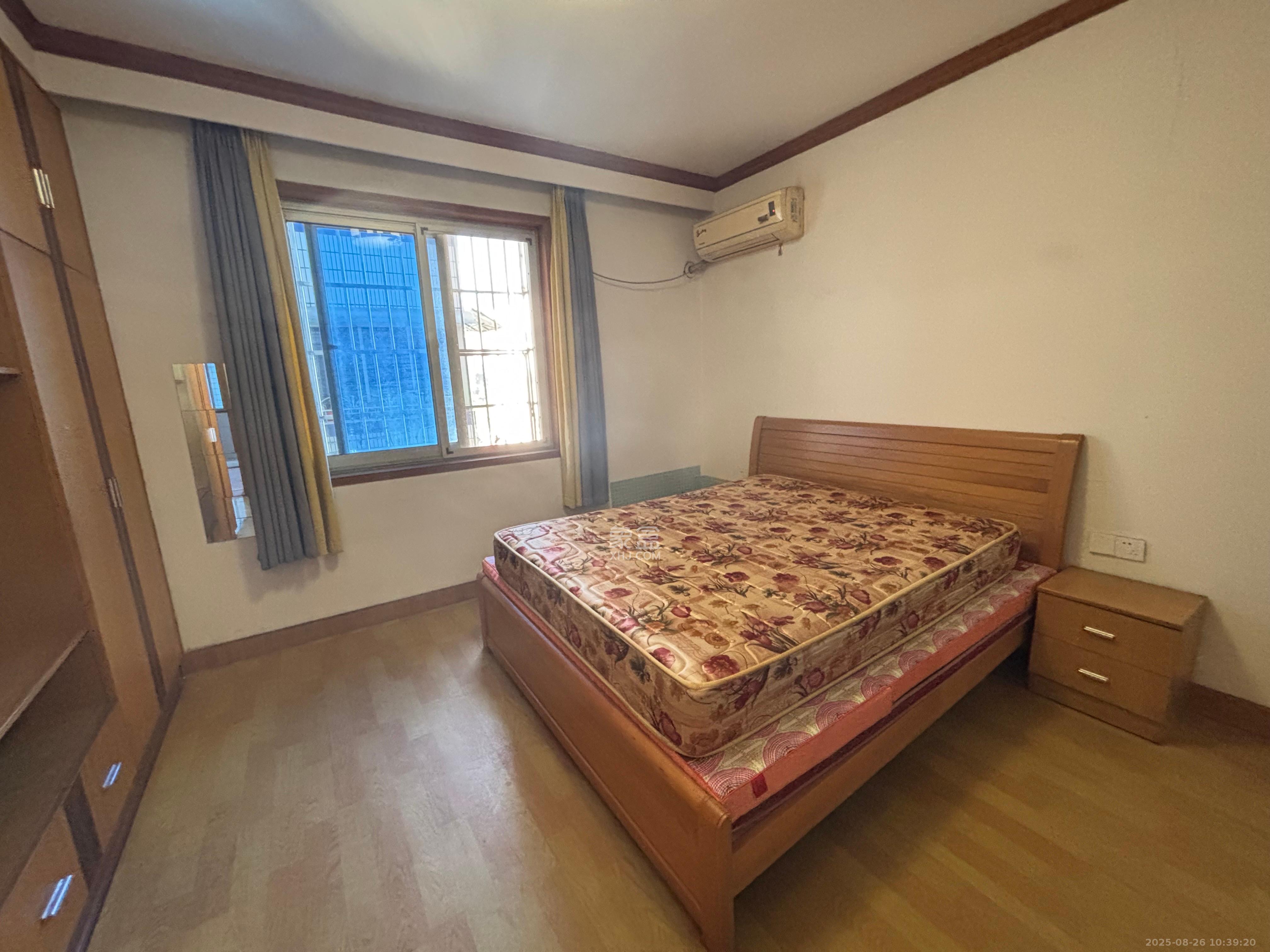 泰时花园  3室2厅1卫    2200.0元/月 泰时花园  3室2厅1卫    2200.0元/月室内图