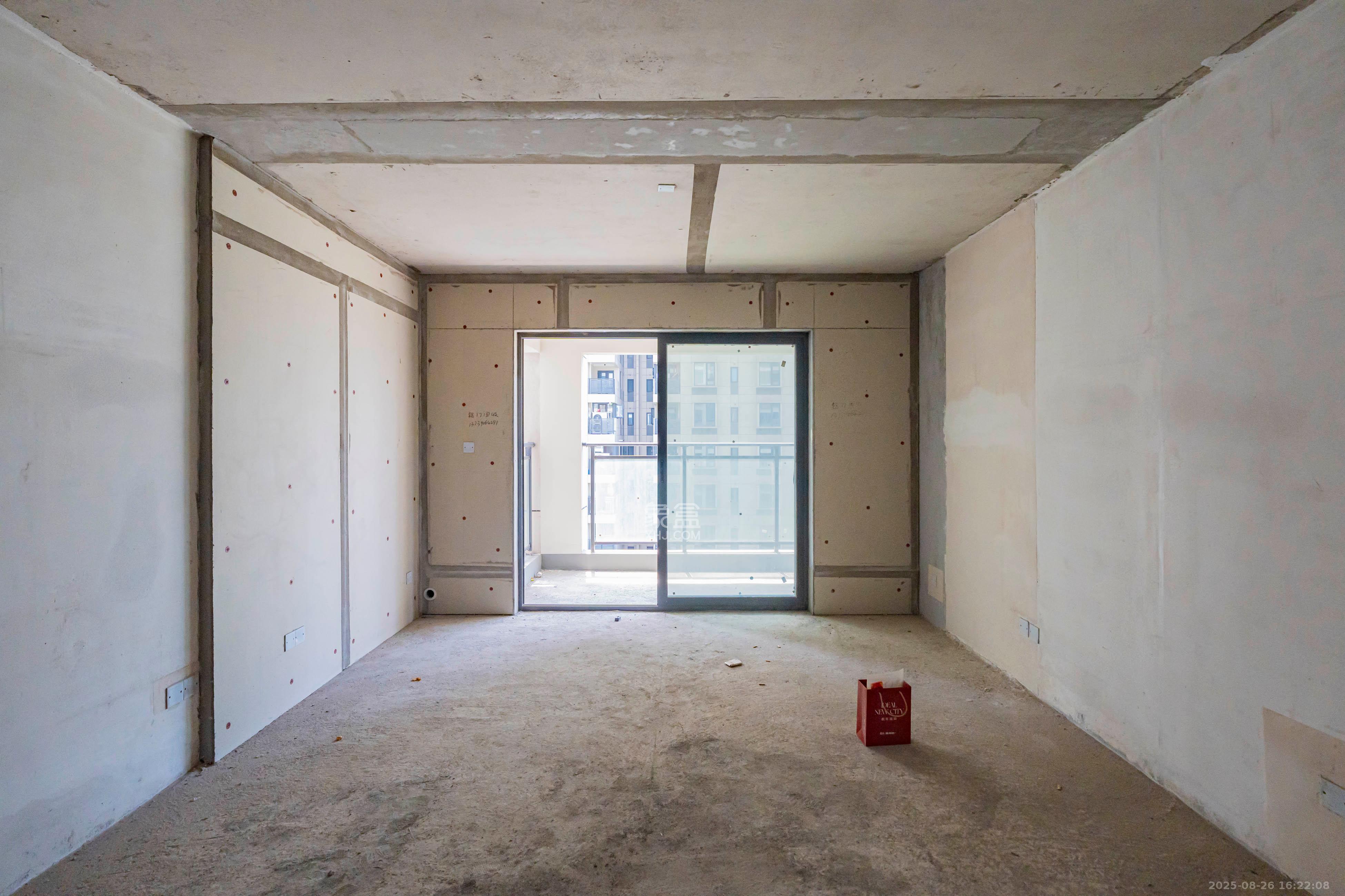 城发恒伟东风映1897 4室2厅2卫 205.0万 城发恒伟东风映1897 4室2厅2卫 205.0万客厅