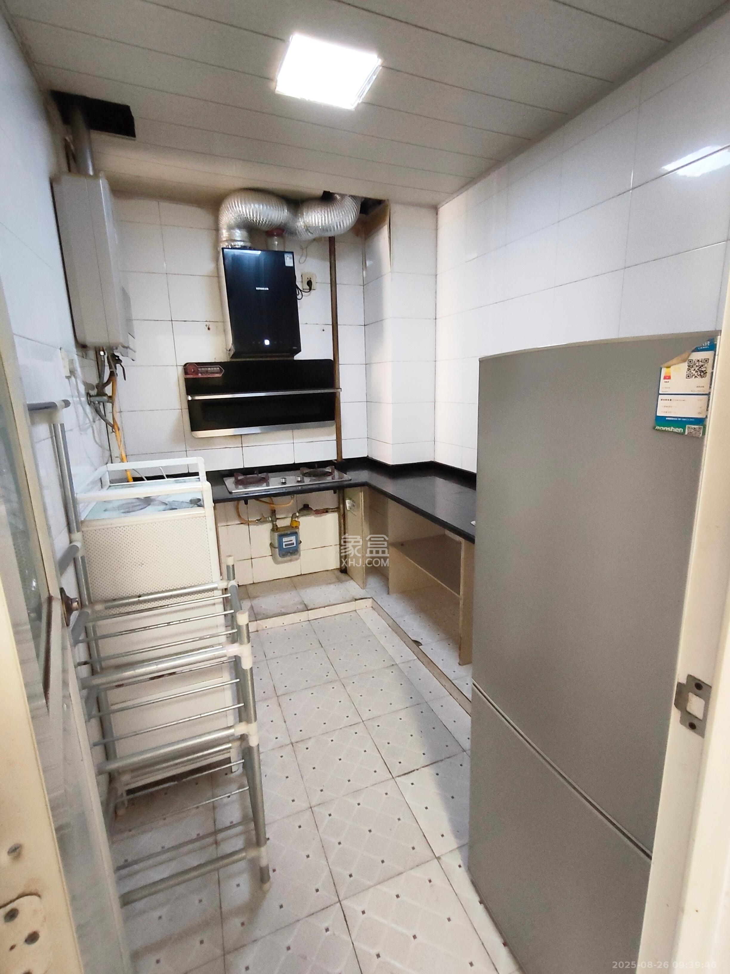 圣力华苑 2室2厅1卫 1300.0元/月 圣力华苑 2室2厅1卫 1300.0元/月室内图