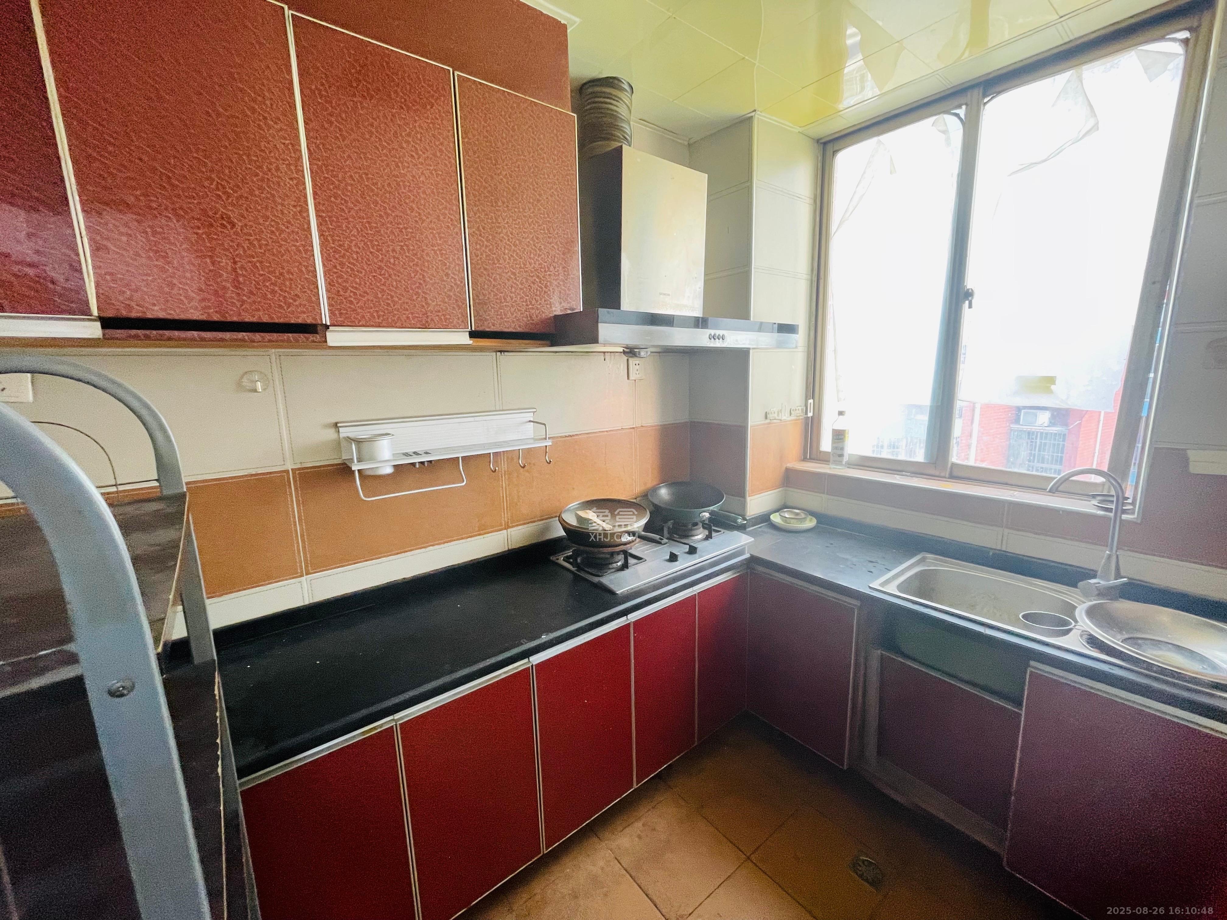 湘绣城  2室2厅1卫    1400.0元/月 湘绣城  2室2厅1卫    1400.0元/月室内图