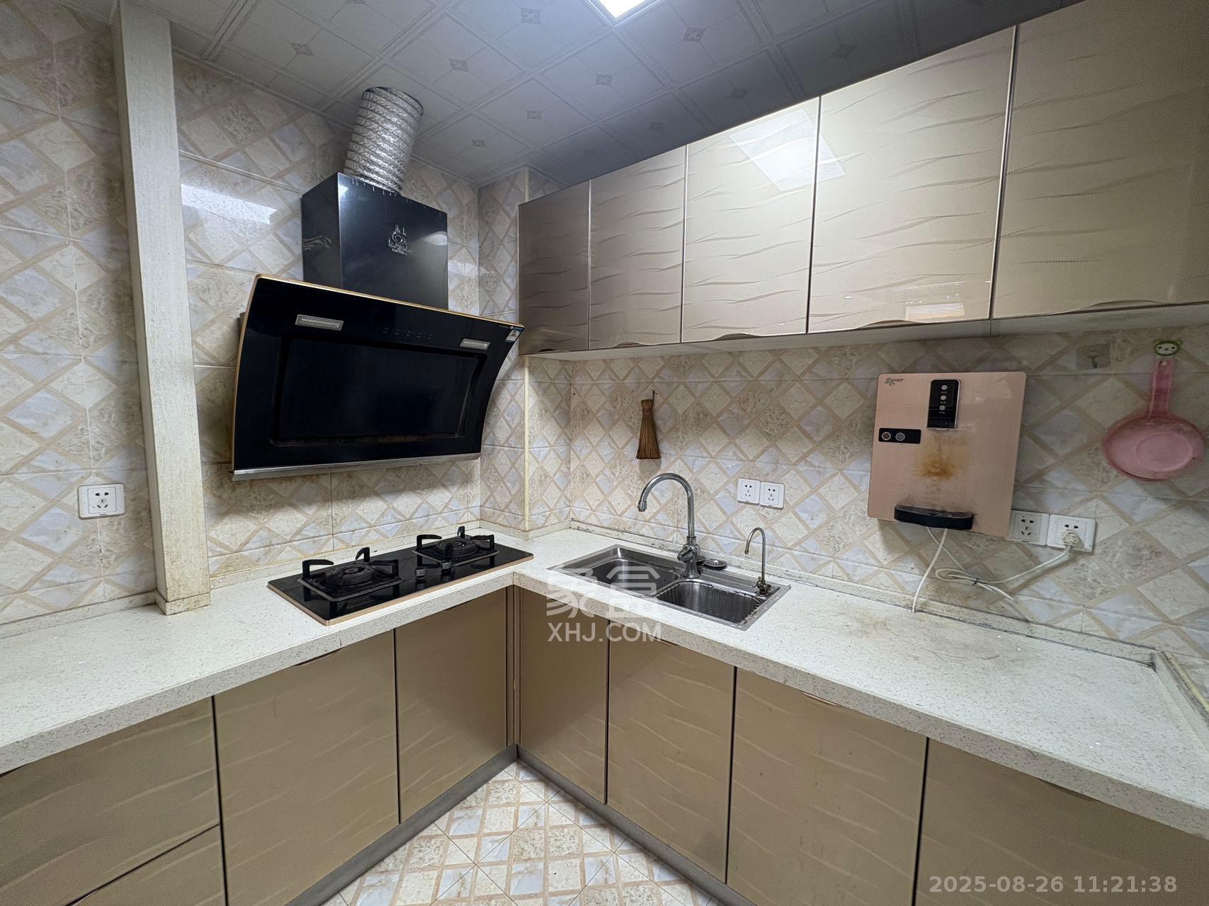 泊林晶城  3室2厅1卫    2200.0元/月室内图