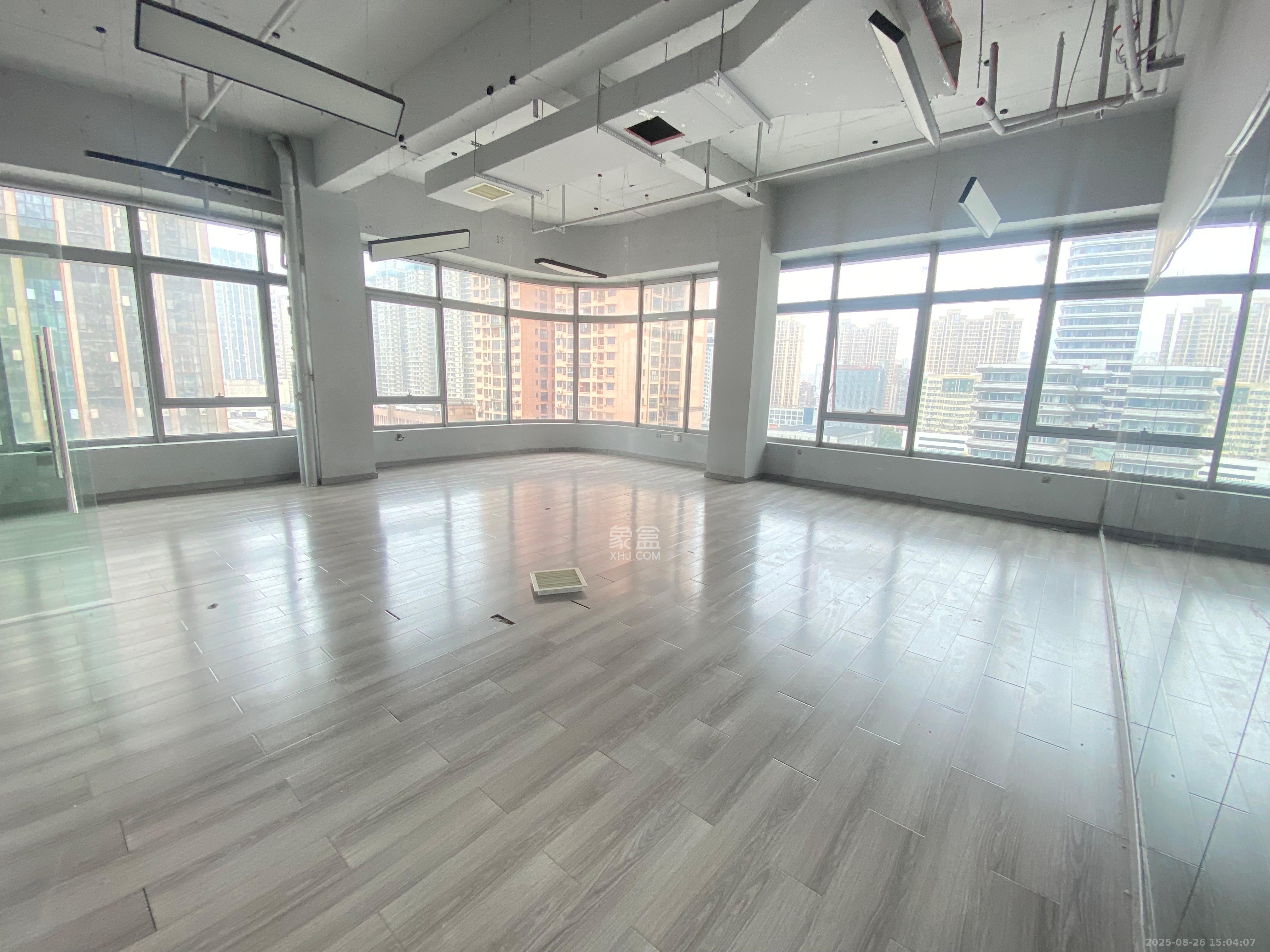 保利天禧EF区   165.58㎡      9000.0元/月室内图