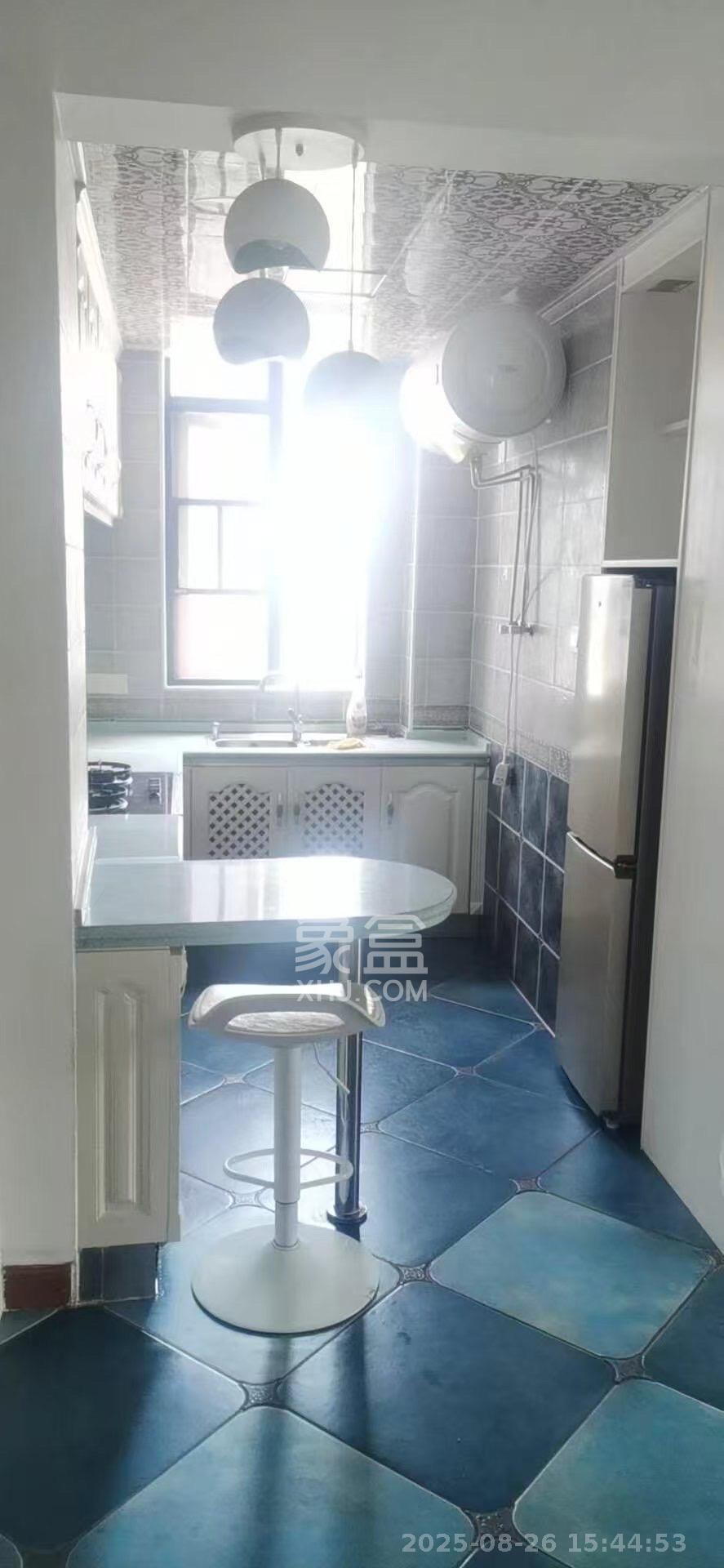 梅溪国际公寓（步步高新天地）  1室1厅1卫    2300.0元/月室内图