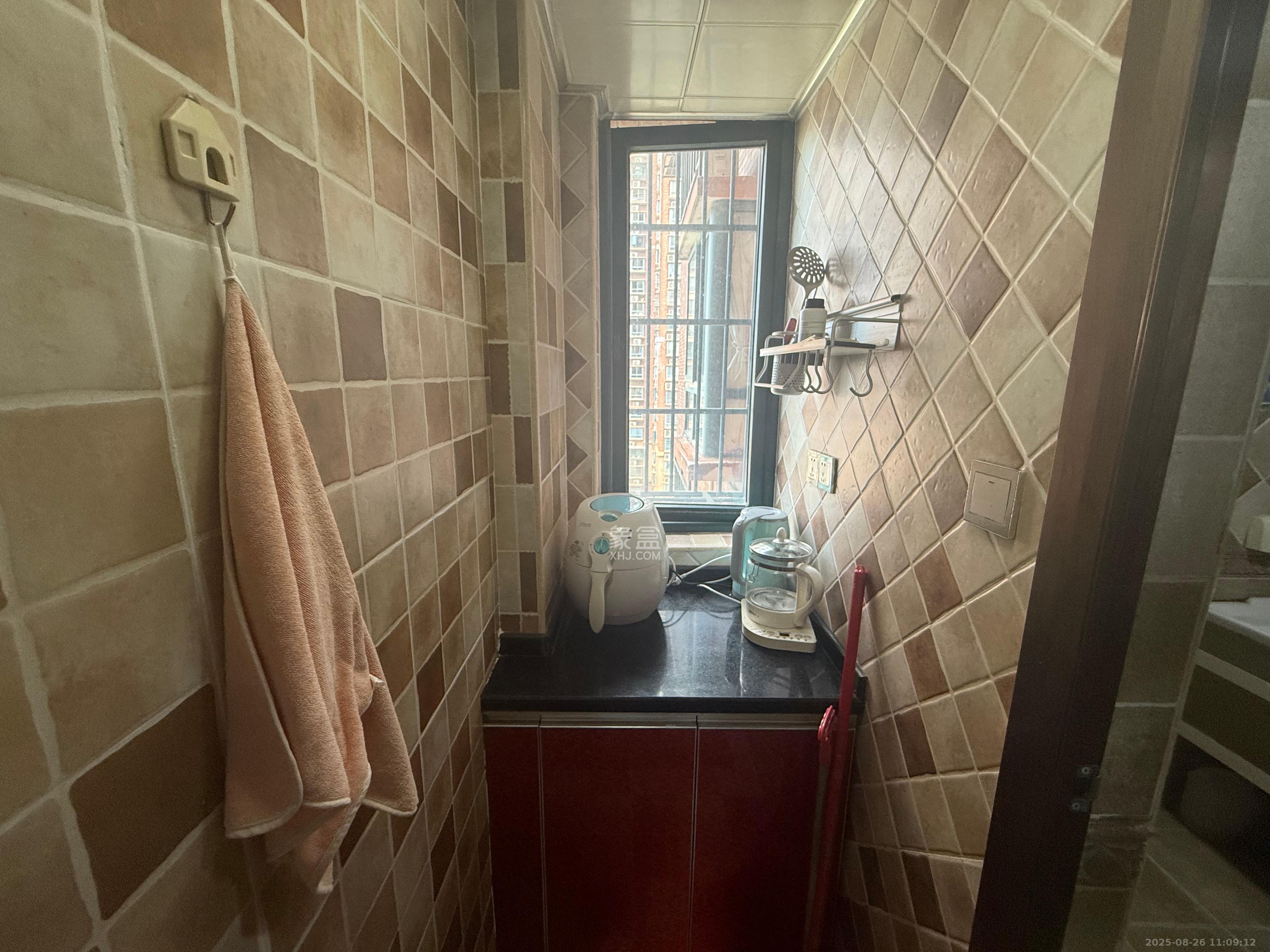 东玺门  4室2厅2卫    3500.0元/月 东玺门  4室2厅2卫    3500.0元/月室内图