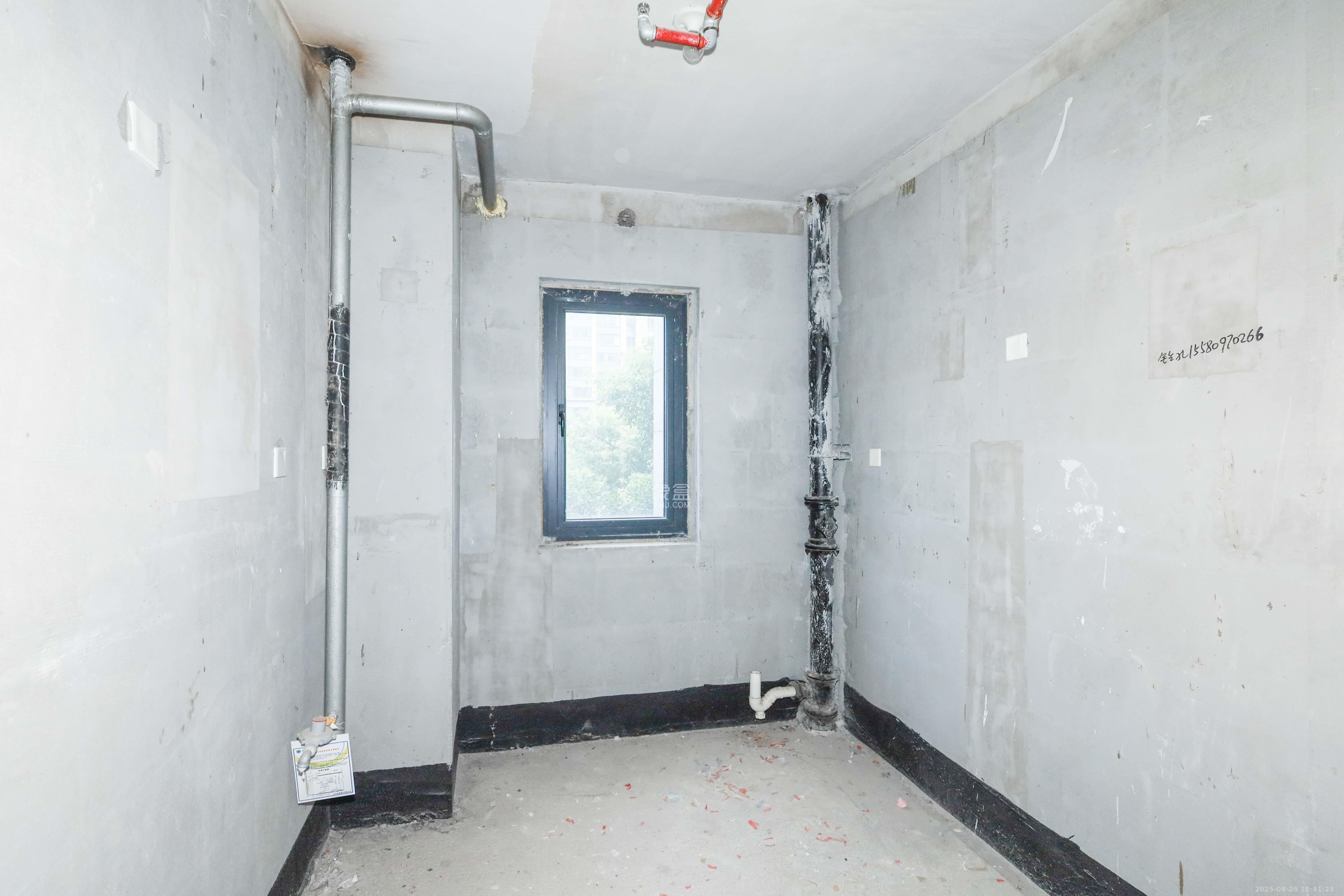 南山梅溪一方  4室2厅2卫    160.0万 南山梅溪一方  4室2厅2卫    160.0万厨房