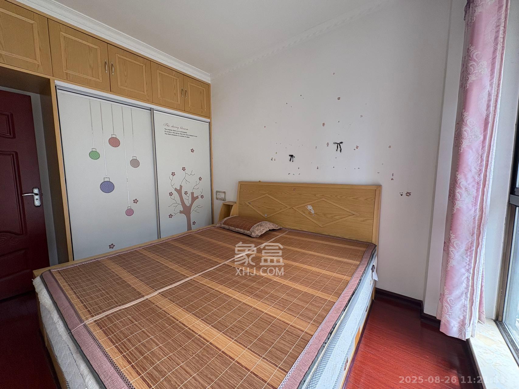 泊林晶城  3室2厅1卫    2200.0元/月室内图