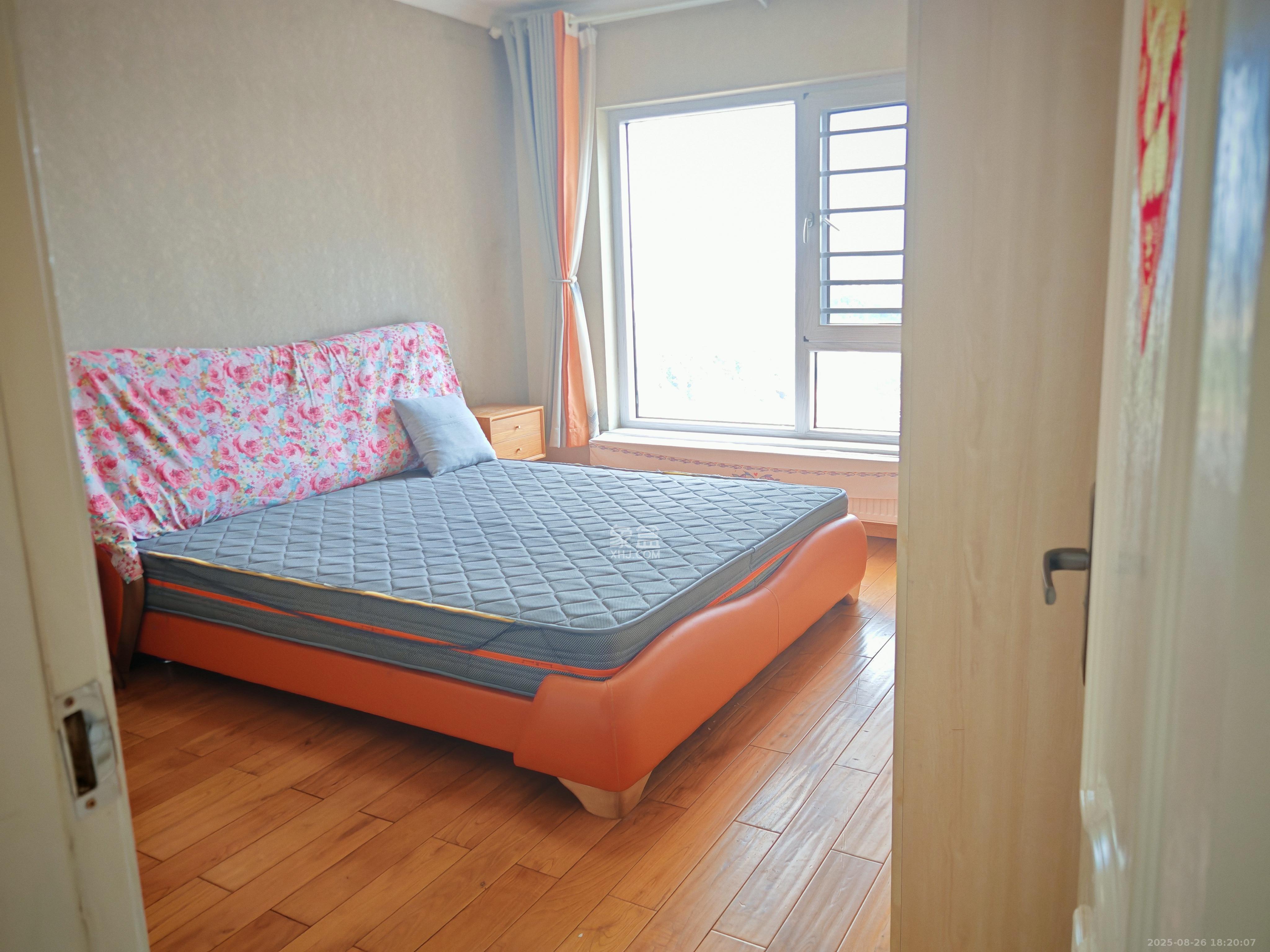 金科世界城  4室2厅2卫    2400.0元/月 金科世界城  4室2厅2卫    2400.0元/月室内图