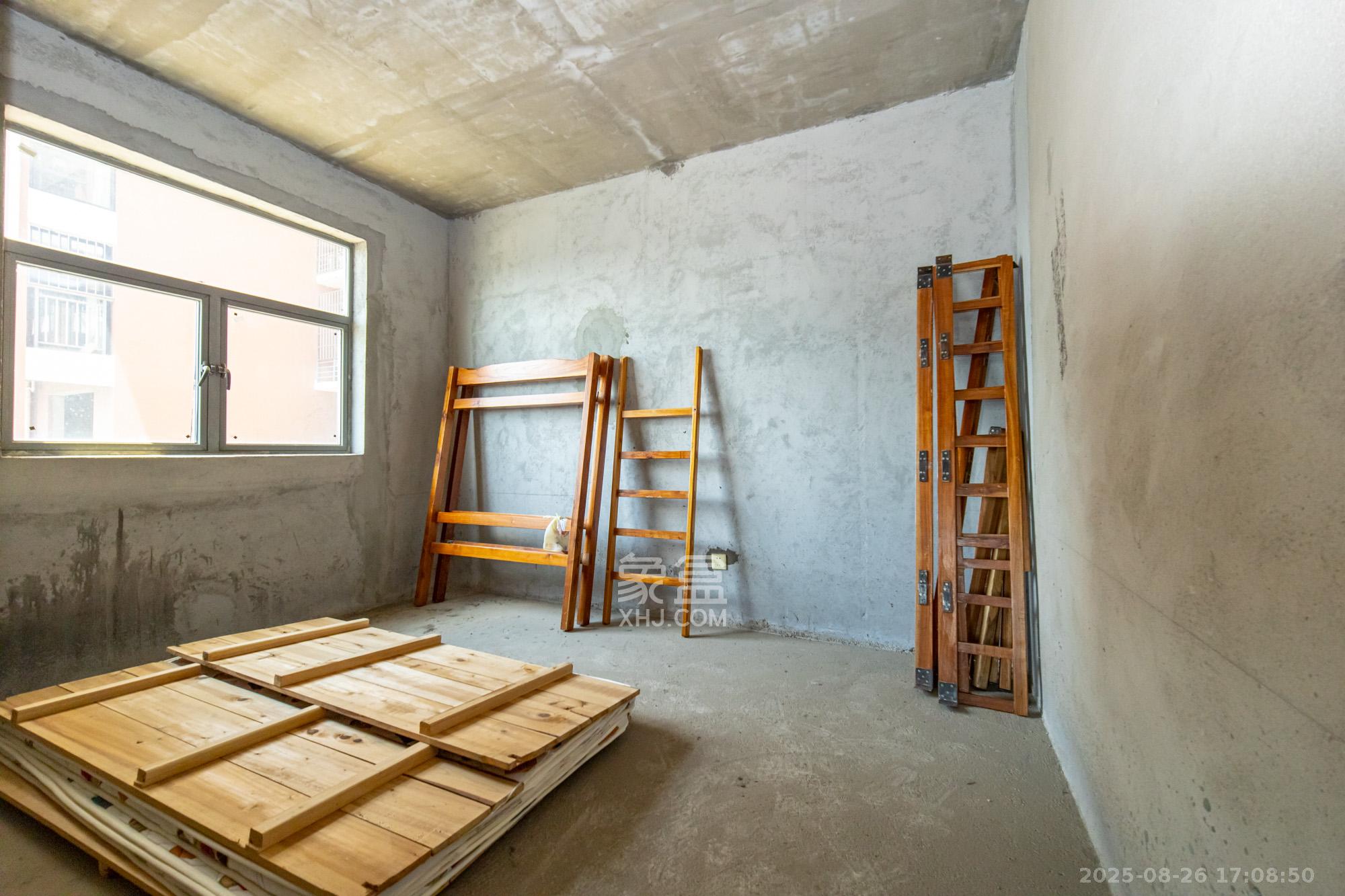 长永佳苑  2室2厅1卫    36.8万 长永佳苑  2室2厅1卫    36.8万卧室