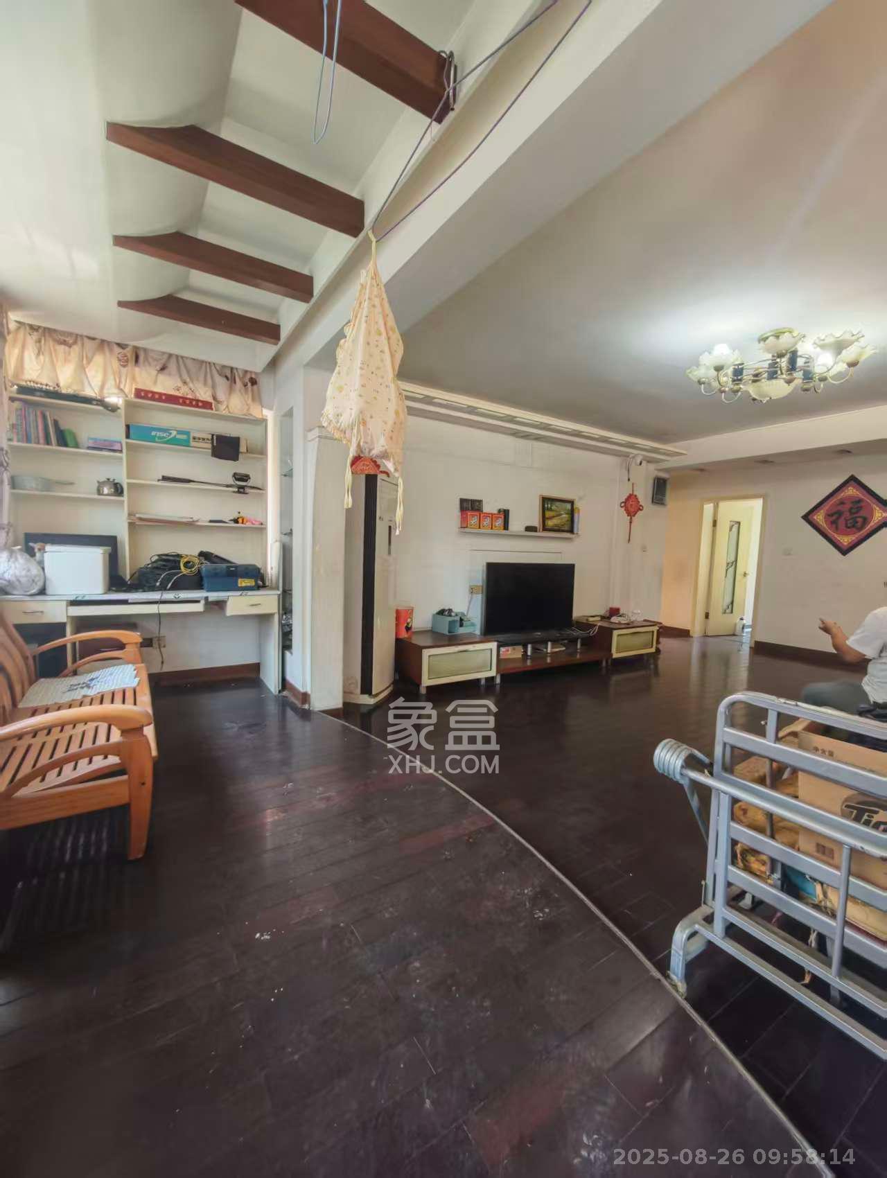 省工行家属楼  3室2厅2卫    3000.0元/月室内图