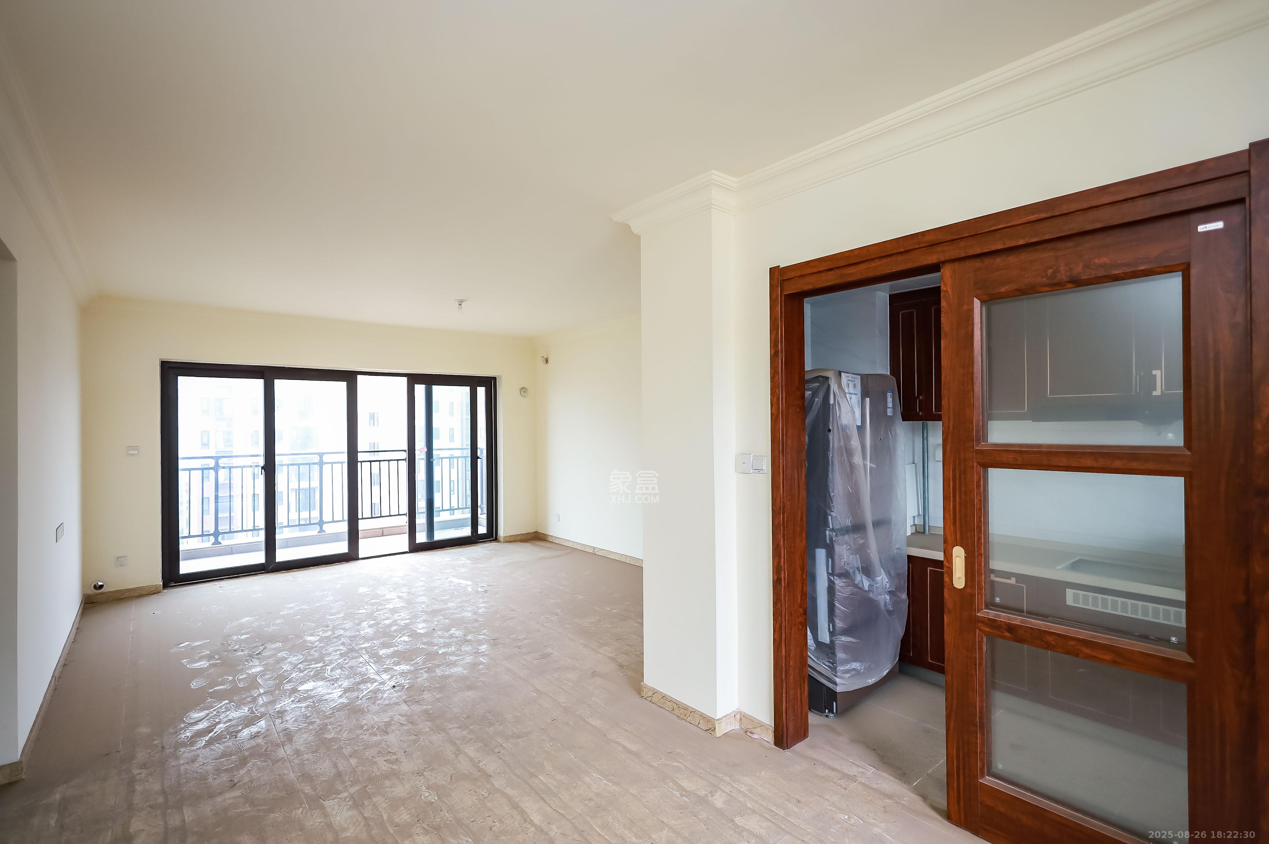 碧桂园荟隽棠  4室2厅2卫    126.0万客厅