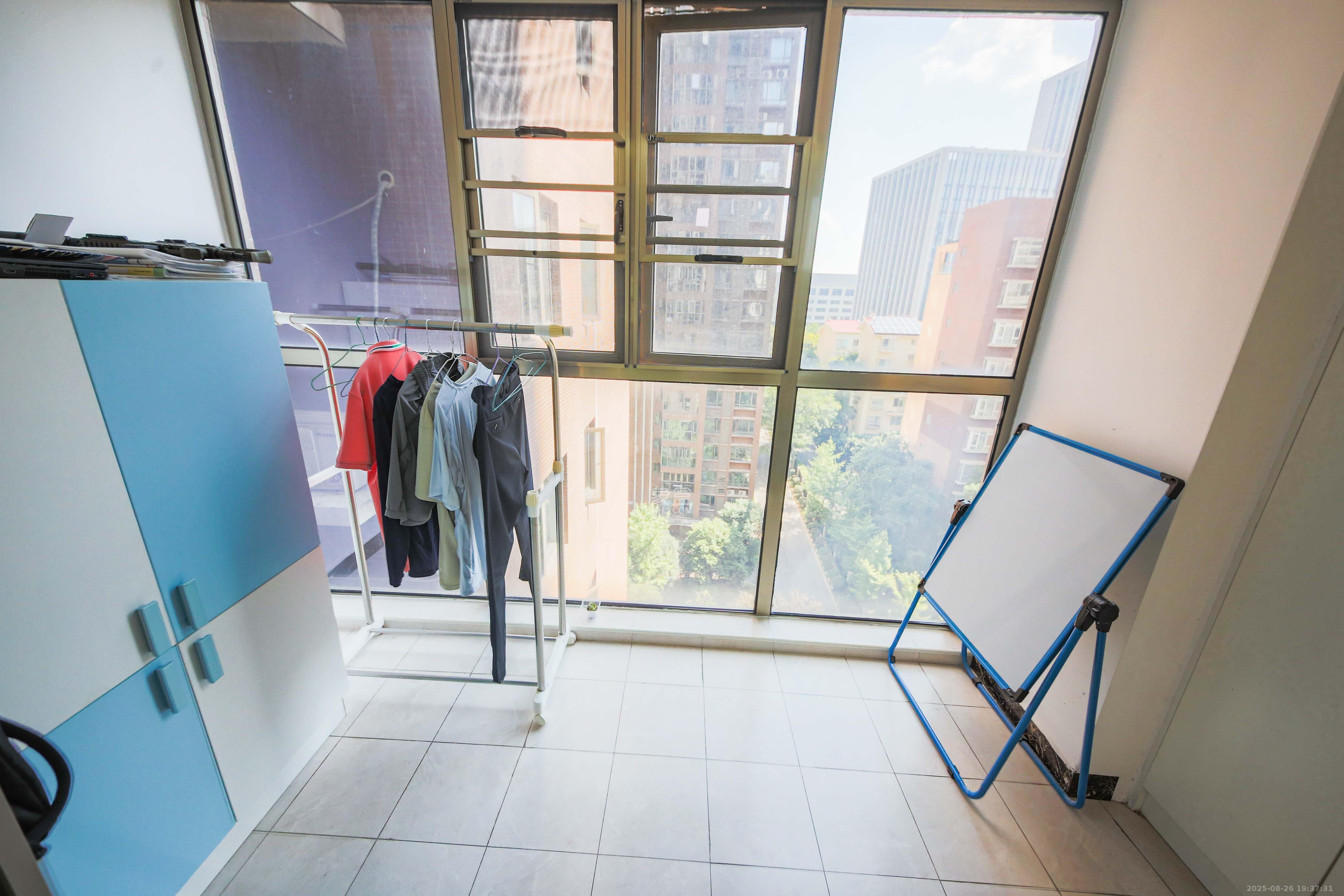 富兴嘉城(富兴汇中央)  3室2厅2卫    125.0万 富兴嘉城(富兴汇中央)  3室2厅2卫    125.0万阳台