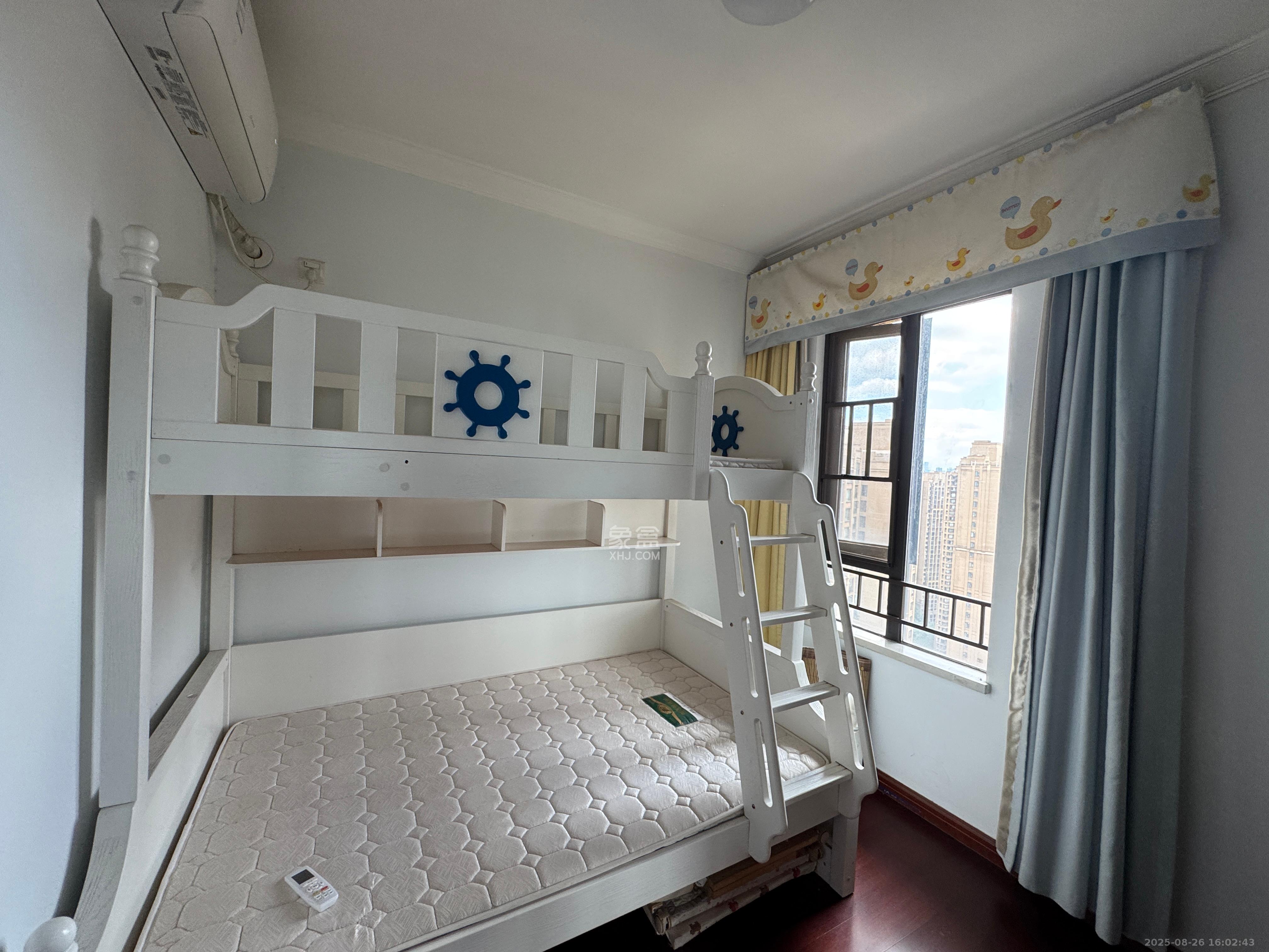 中海国际五期  3室2厅1卫    2500.0元/月 中海国际五期  3室2厅1卫    2500.0元/月室内图