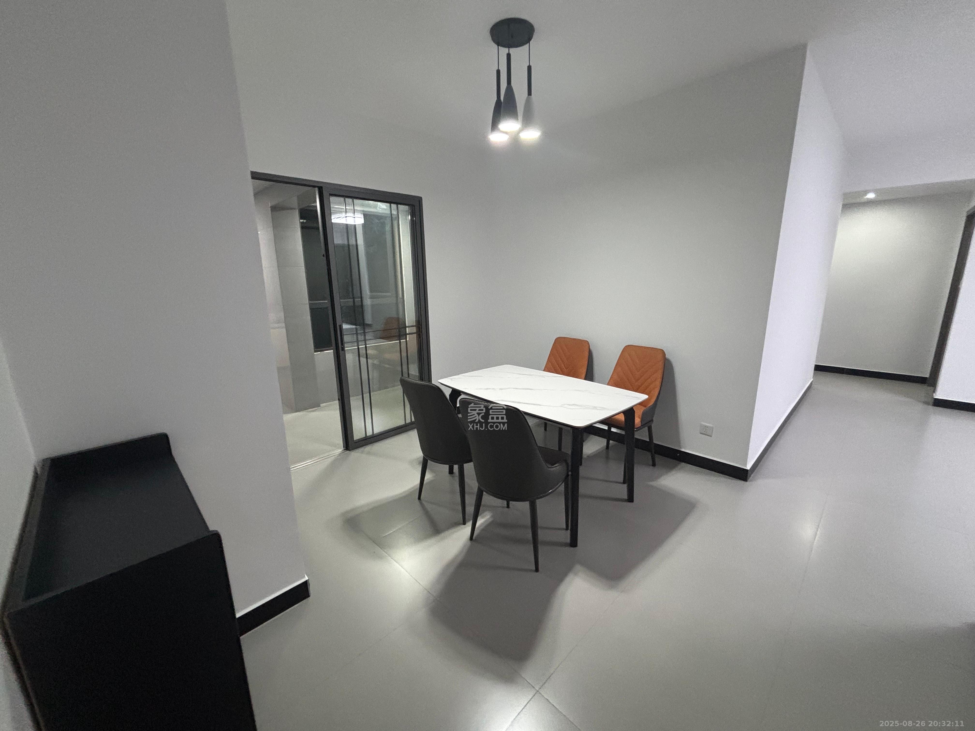 恒大揽湖苑(恒大林溪郡)  3室2厅2卫    2800.0元/月 恒大揽湖苑(恒大林溪郡)  3室2厅2卫    2800.0元/月室内图