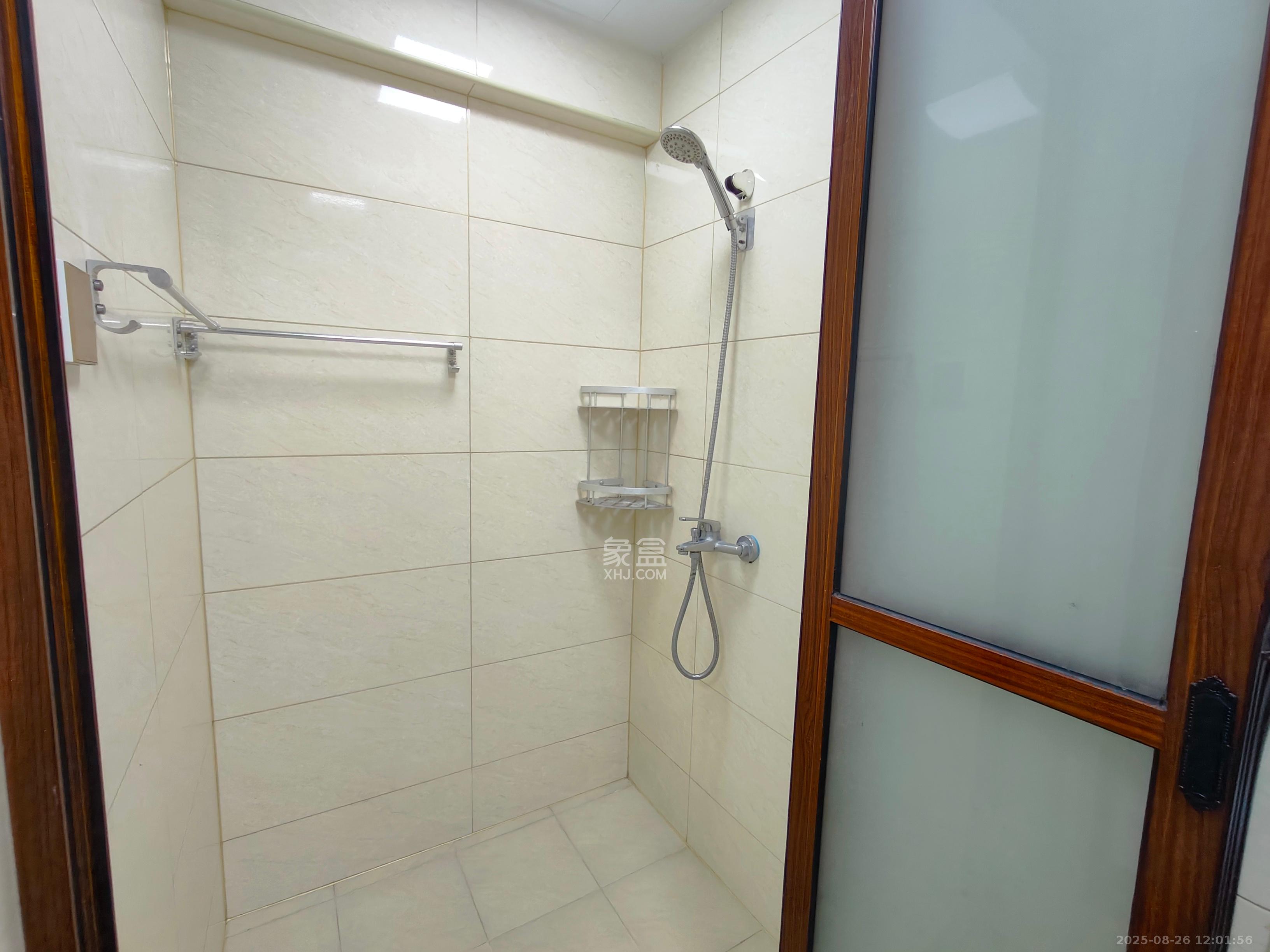 旭辉国际广场(永升商业广场)  1室1厅1卫    1400.0元/月 旭辉国际广场(永升商业广场)  1室1厅1卫    1400.0元/月室内图