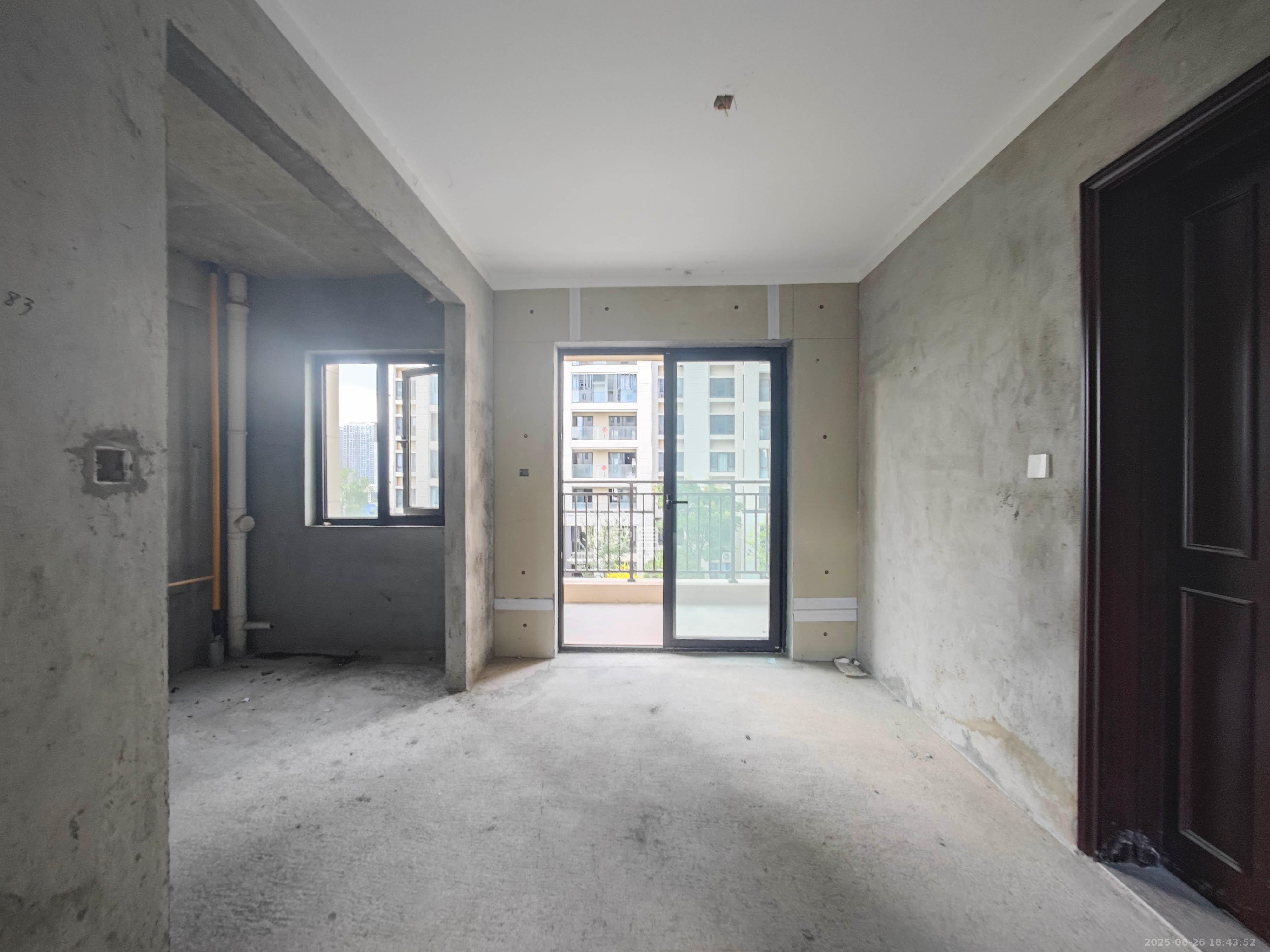 远洋红星天铂一期 4室2厅2卫 149.0万 远洋红星天铂一期 4室2厅2卫 149.0万其他