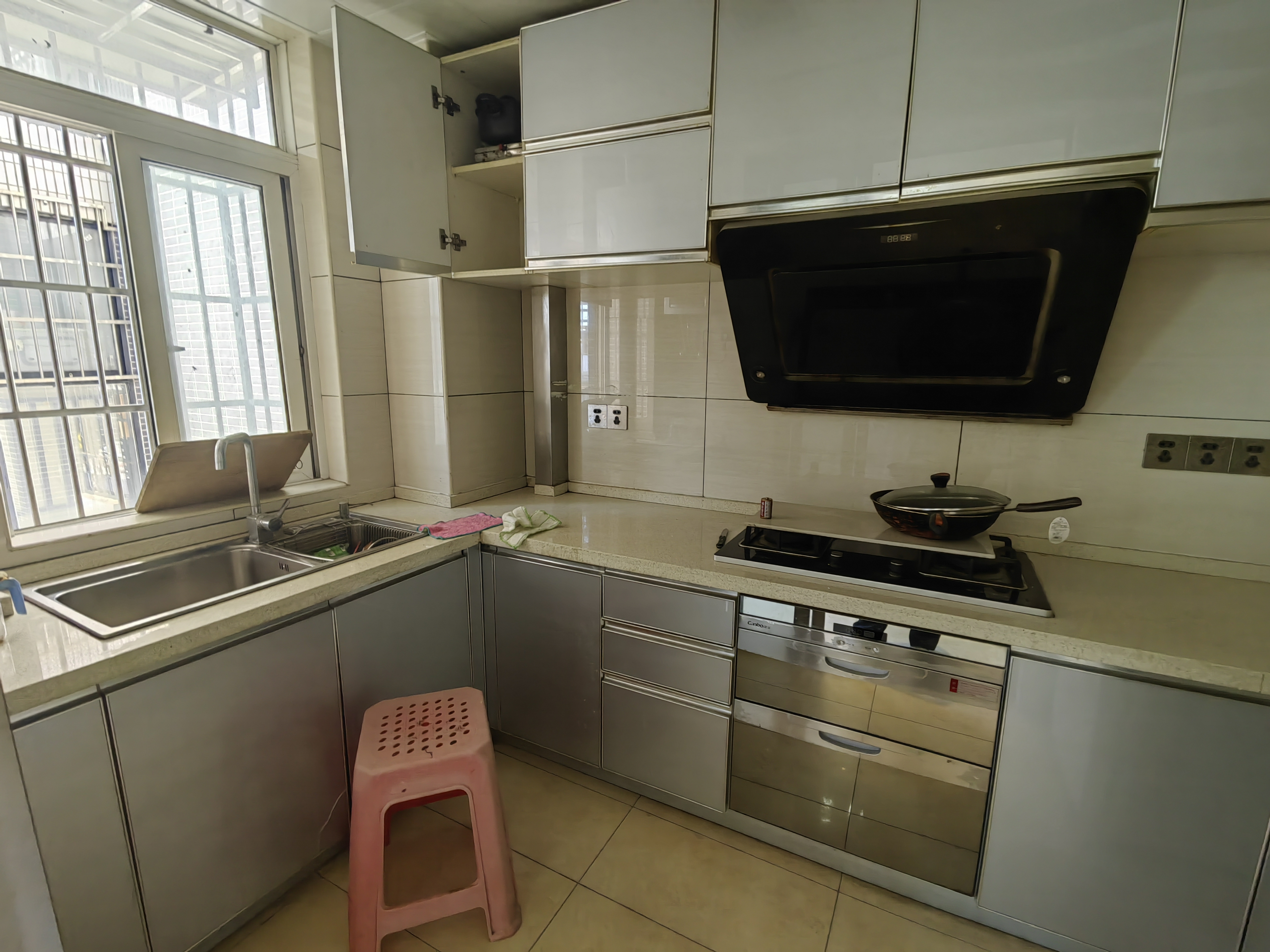 印象华都 4室2厅2卫 51.0万 印象华都 4室2厅2卫 51.0万室内图