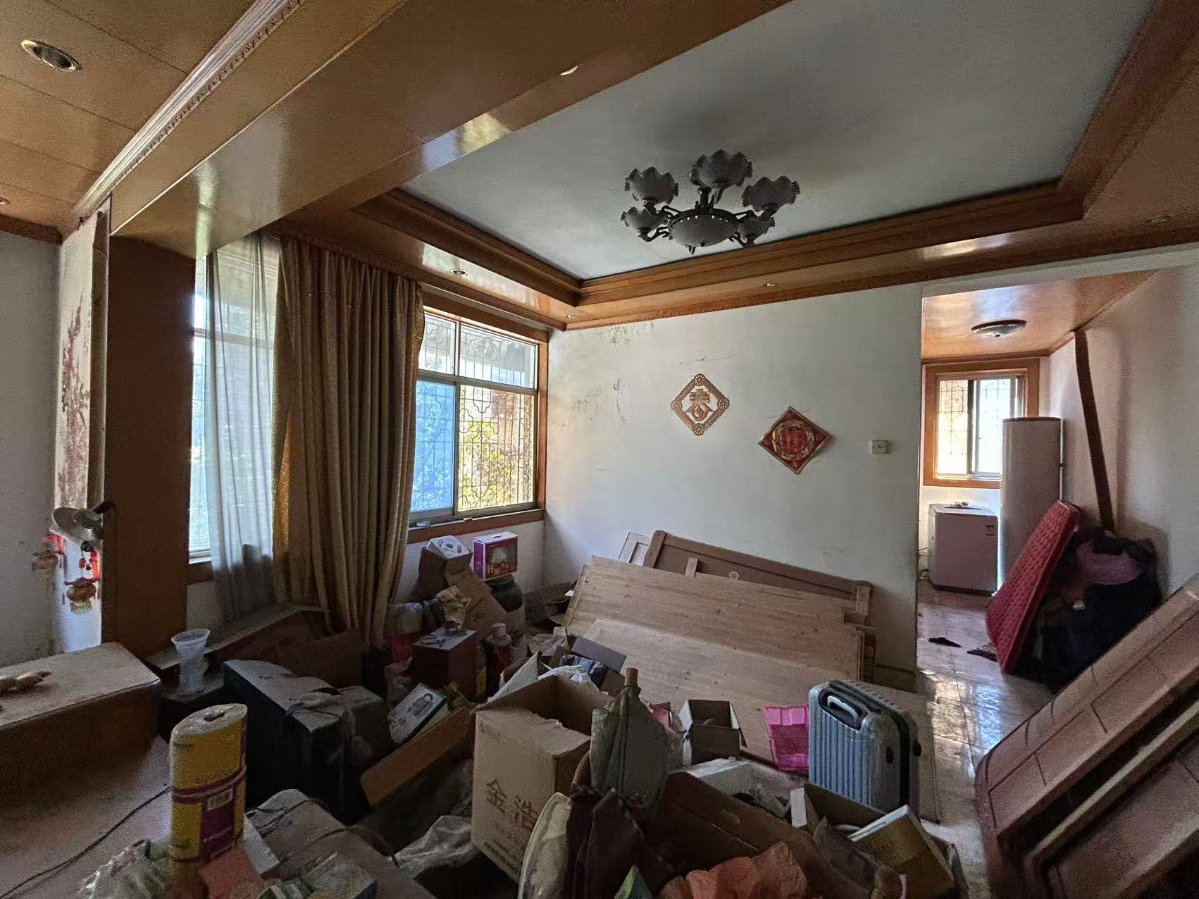 宝塔岗石油公司宿舍  3室2厅1卫   45.00万客厅