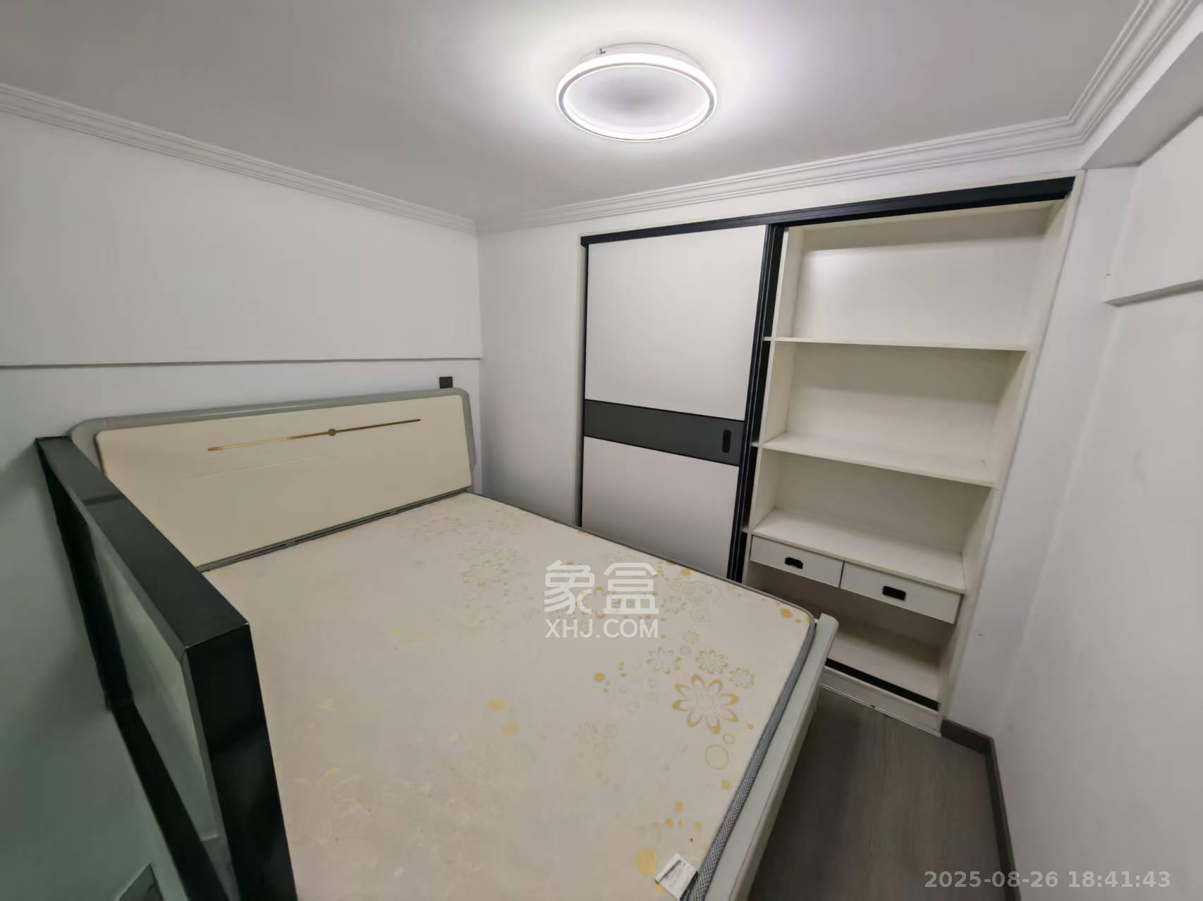 天麓轻奢国际  1室1厅1卫    1700.0元/月 天麓轻奢国际  1室1厅1卫    1700.0元/月室内图