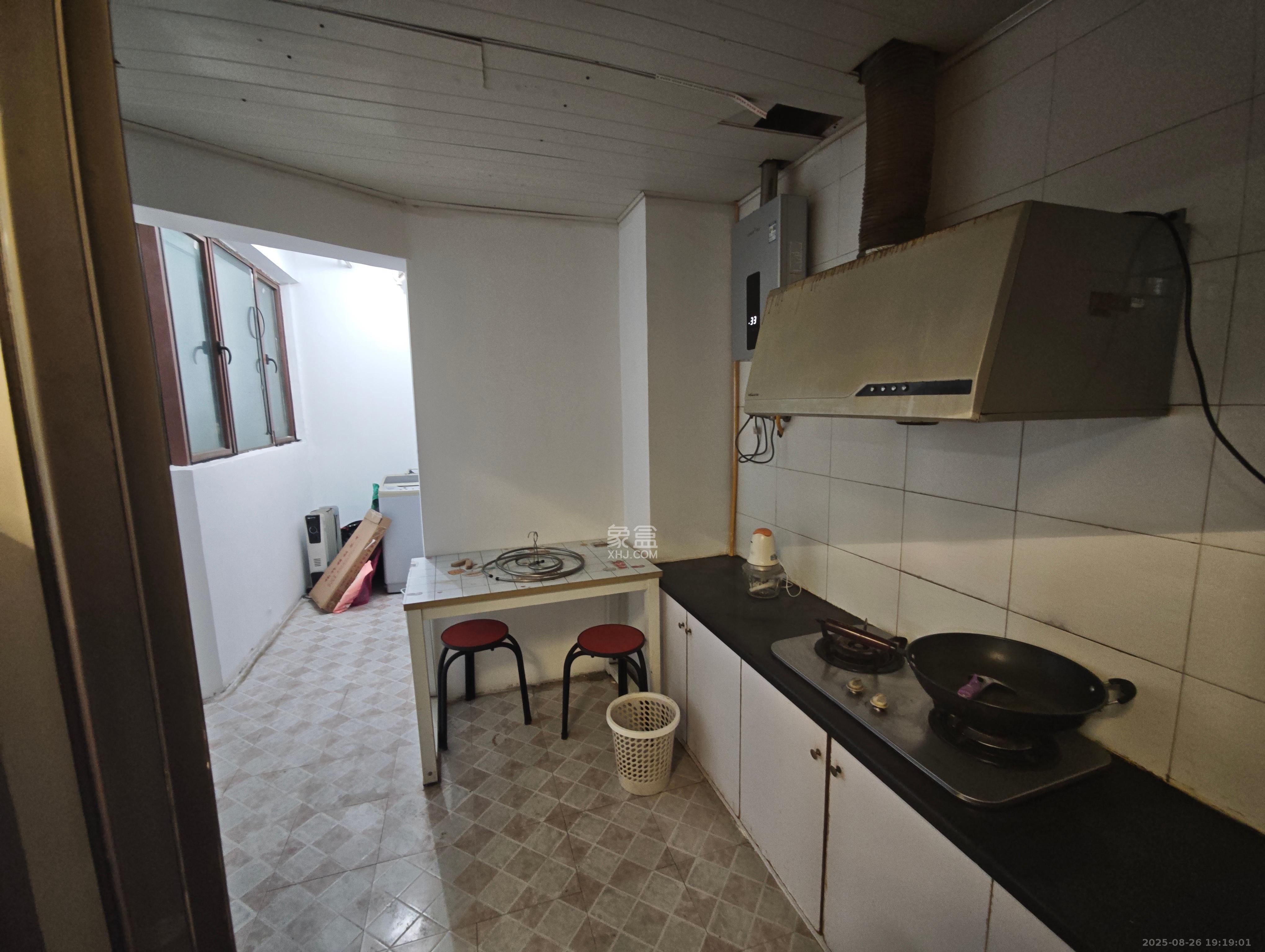 高信向日葵 2室2厅1卫 1800.0元/月 高信向日葵 2室2厅1卫 1800.0元/月室内图