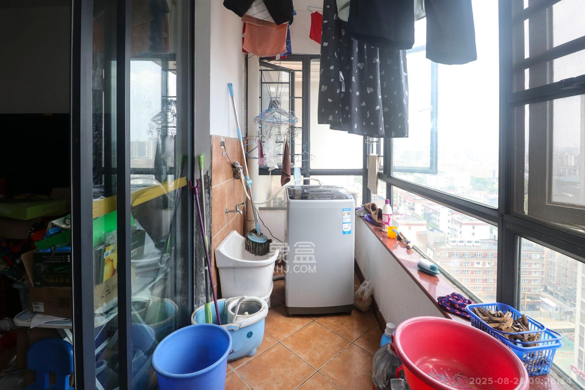 美林银谷  3室2厅2卫    3000.0元/月室内图