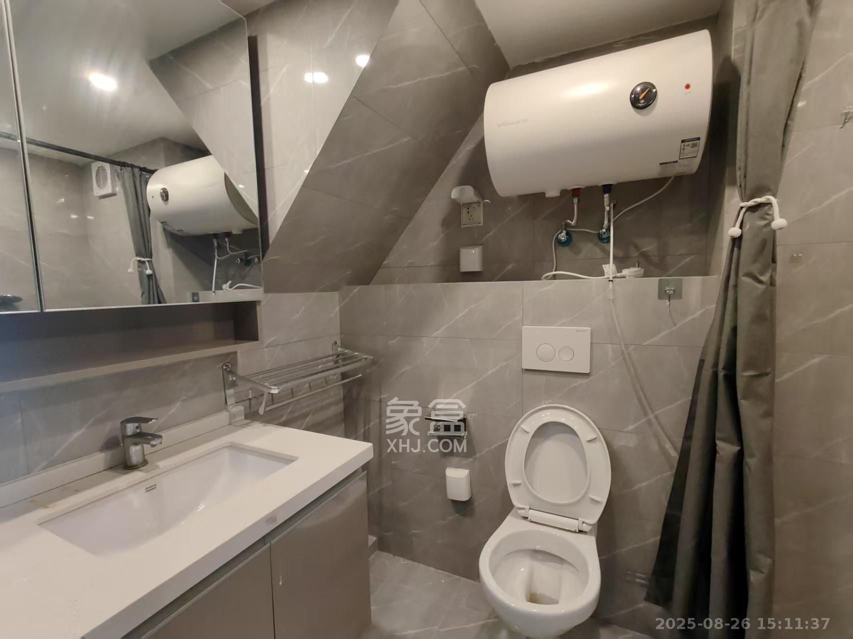 中一鲲出(鲲鹏府)  2室2厅1卫    2800.0元/月 中一鲲出(鲲鹏府)  2室2厅1卫    2800.0元/月室内图