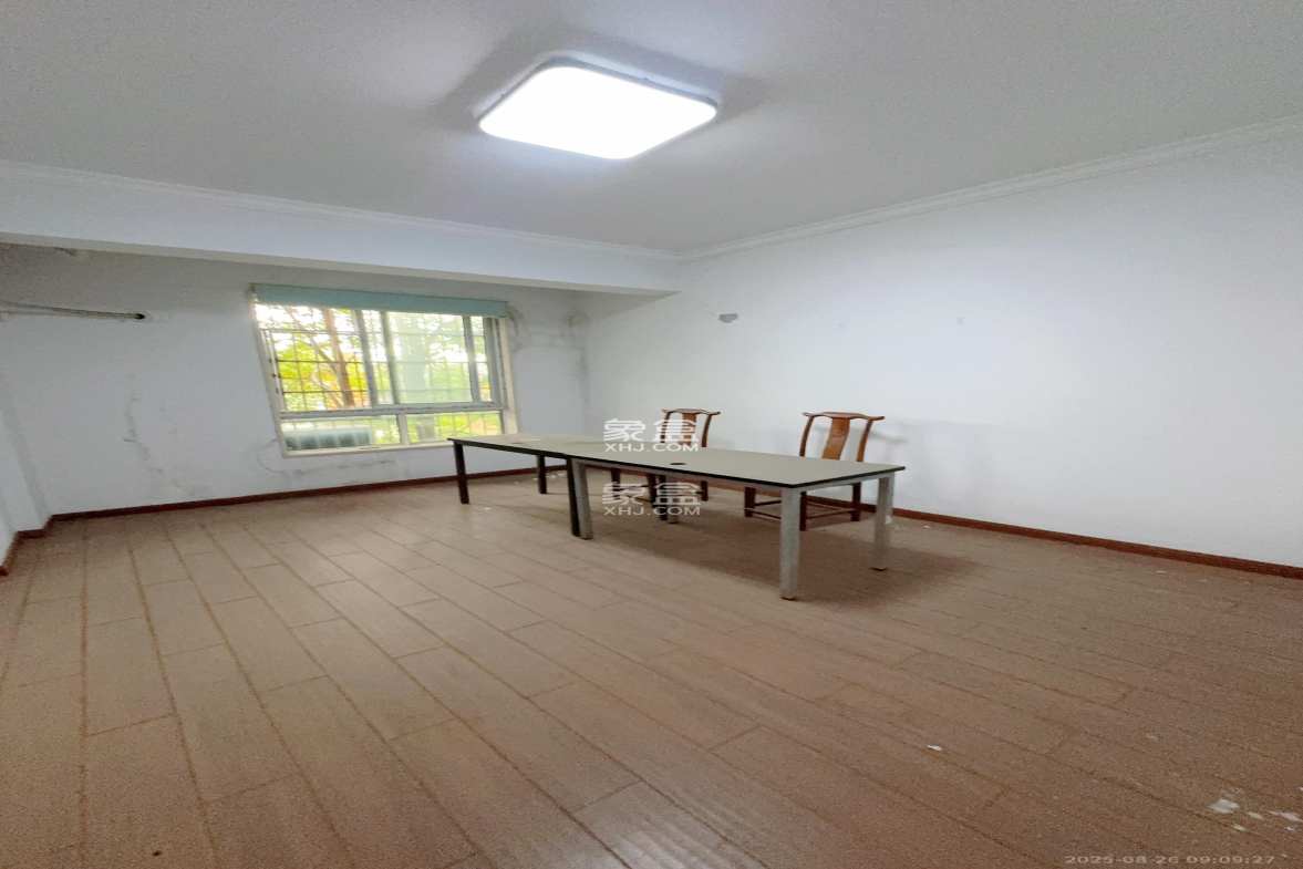 山水湾 3室2厅1卫 1500.0元/月 山水湾 3室2厅1卫 1500.0元/月室内图