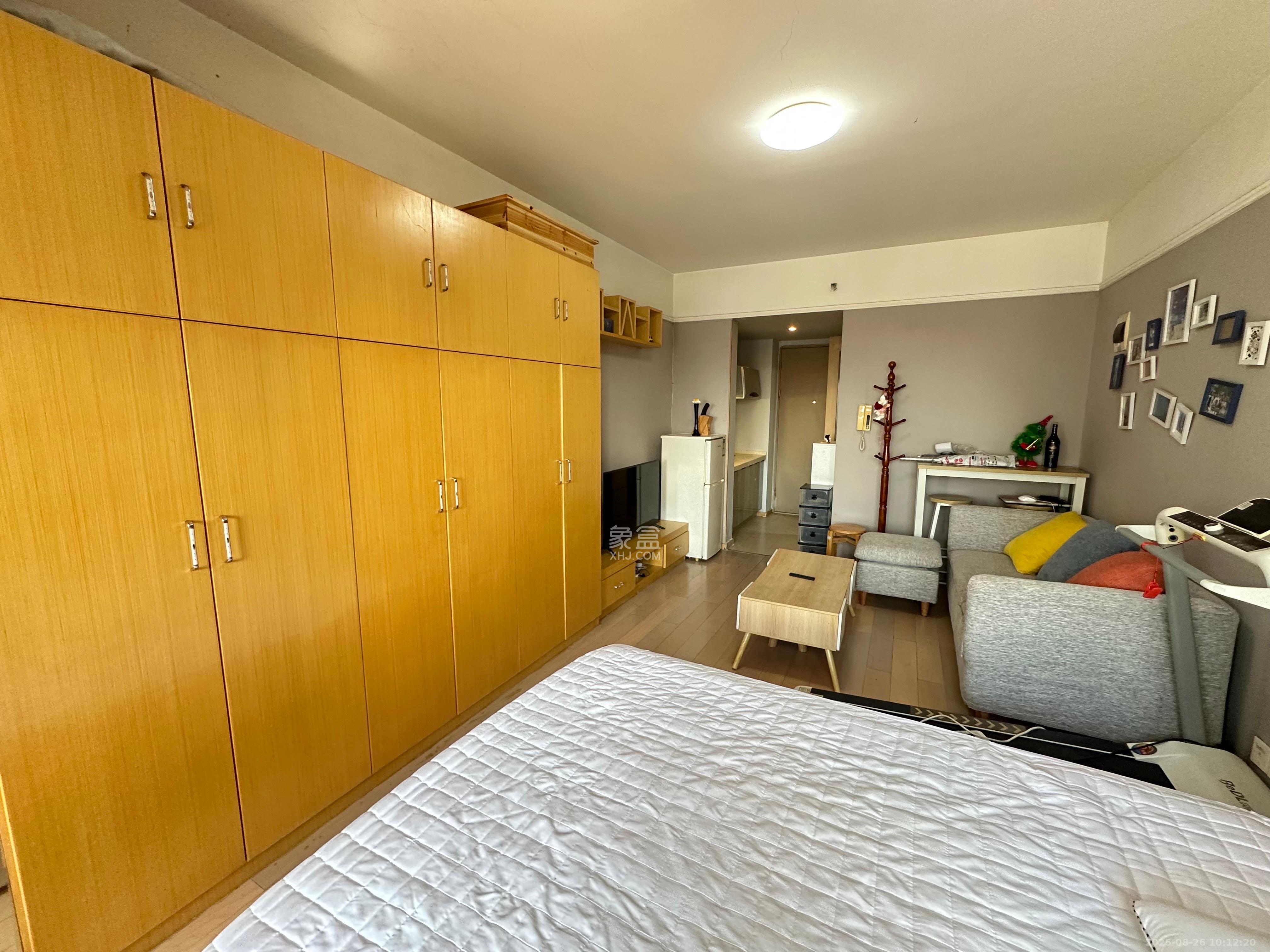 万科金色家园 1室1厅1卫 1700.0元/月 万科金色家园 1室1厅1卫 1700.0元/月室内图