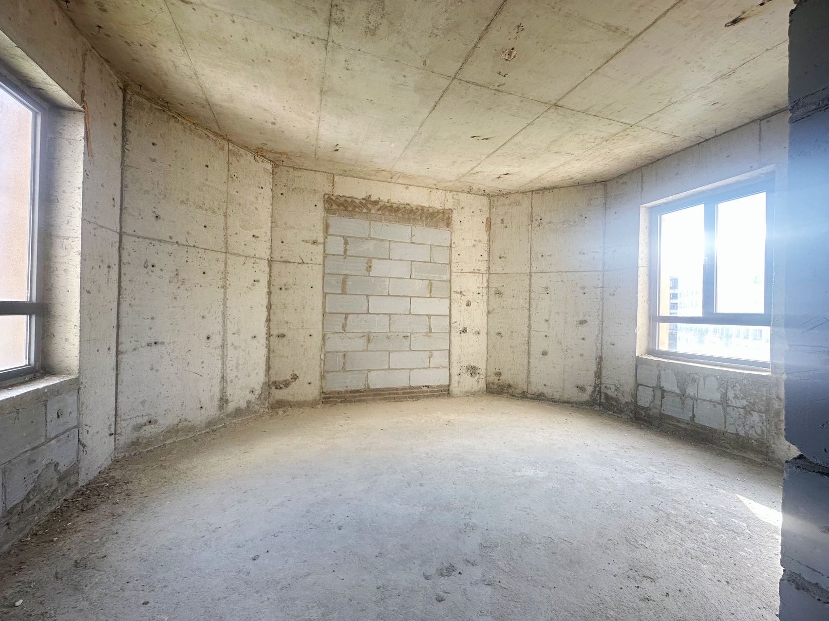 海口湾1号 4室2厅2卫 598.0万 海口湾1号 4室2厅2卫 598.0万客厅