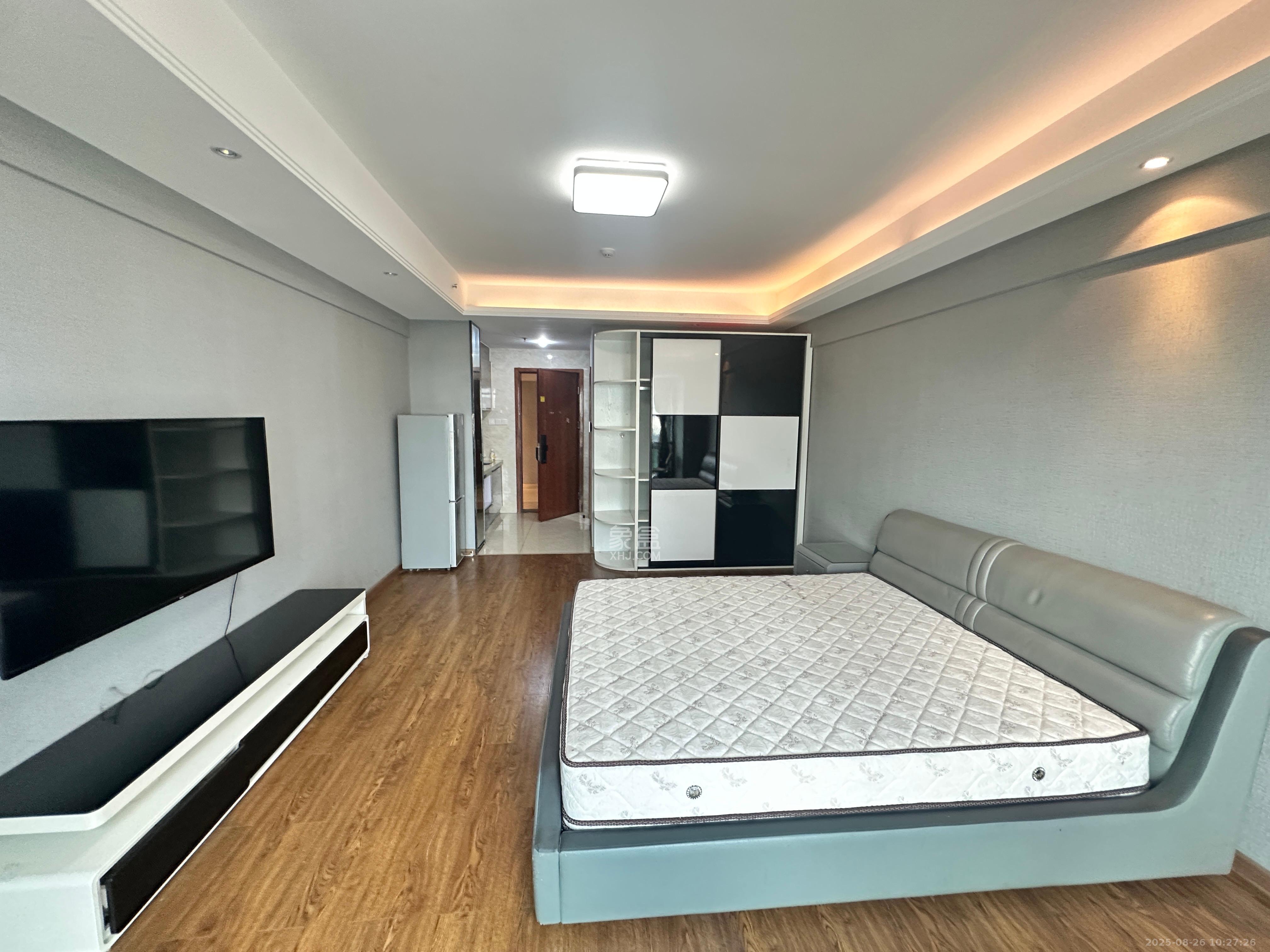 德思勤城市广场(宝格丽公寓)  1室1厅1卫    2100.0元/月 德思勤城市广场(宝格丽公寓)  1室1厅1卫    2100.0元/月室内图