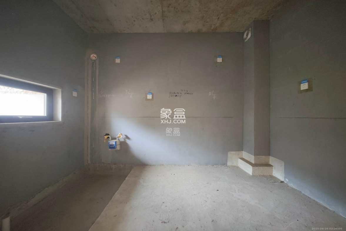 保利城(中航城国际社区、郡原美村) 5室2厅5卫 530.0万 保利城(中航城国际社区、郡原美村) 5室2厅5卫 530.0万其他