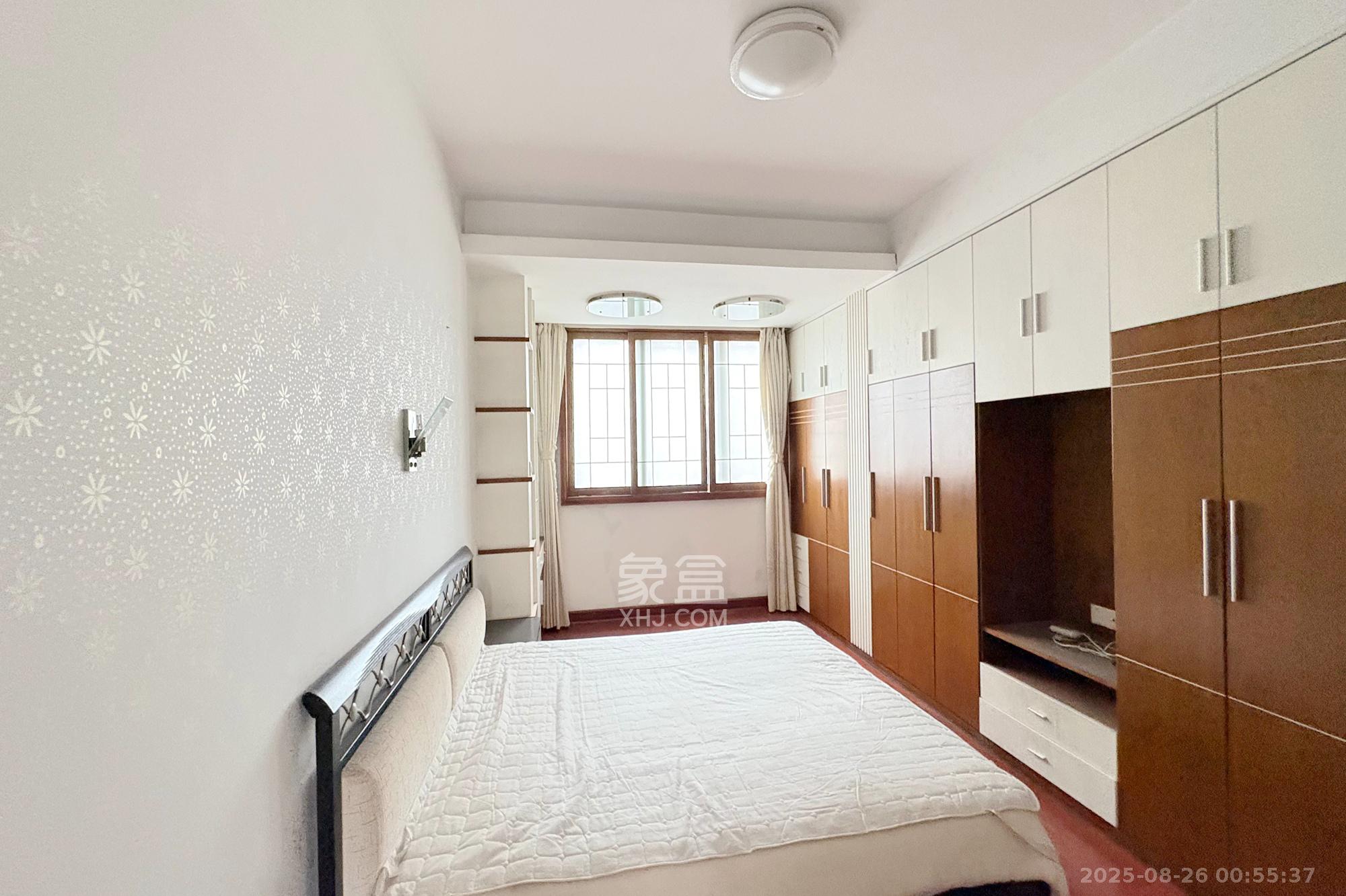 同天大酒店 3室2厅2卫 119.8万 同天大酒店 3室2厅2卫 119.8万卧室