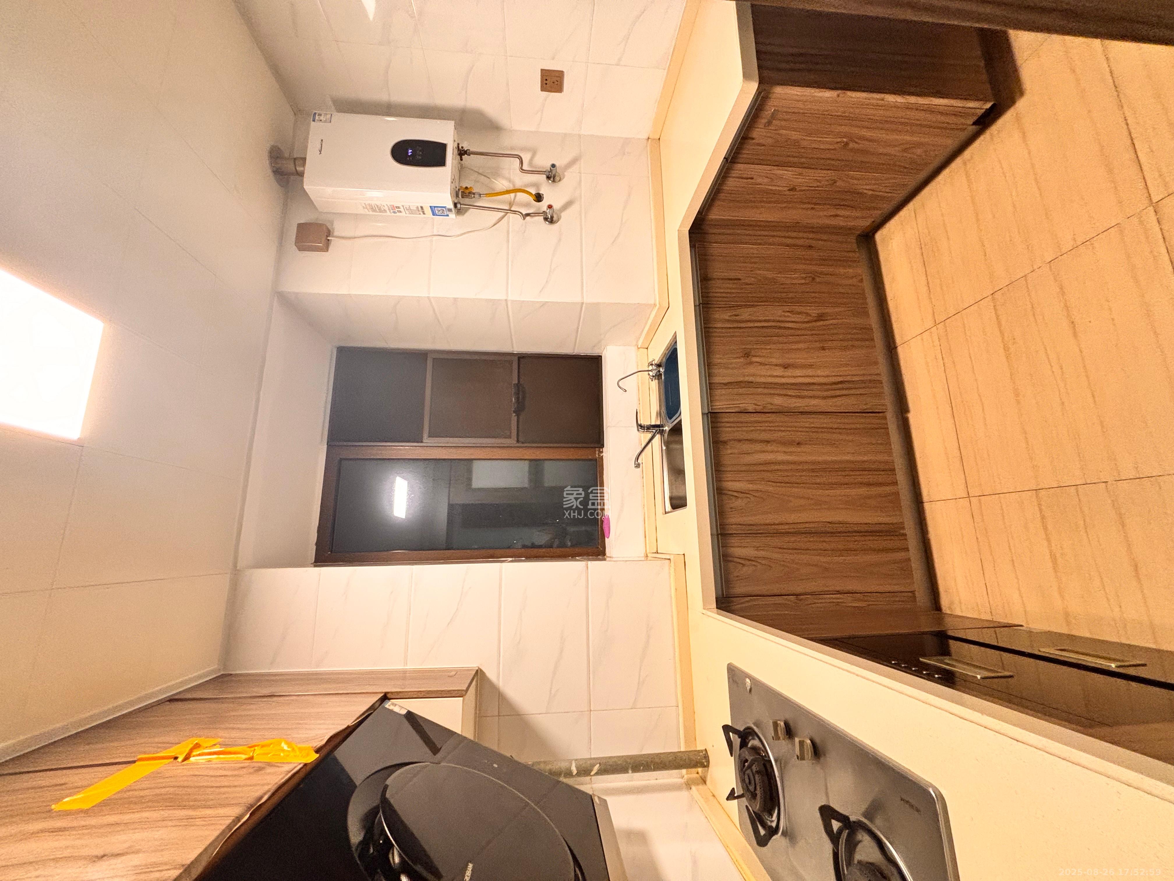 碧桂园星城首府 3室2厅2卫 2500.0元/月 碧桂园星城首府 3室2厅2卫 2500.0元/月室内图