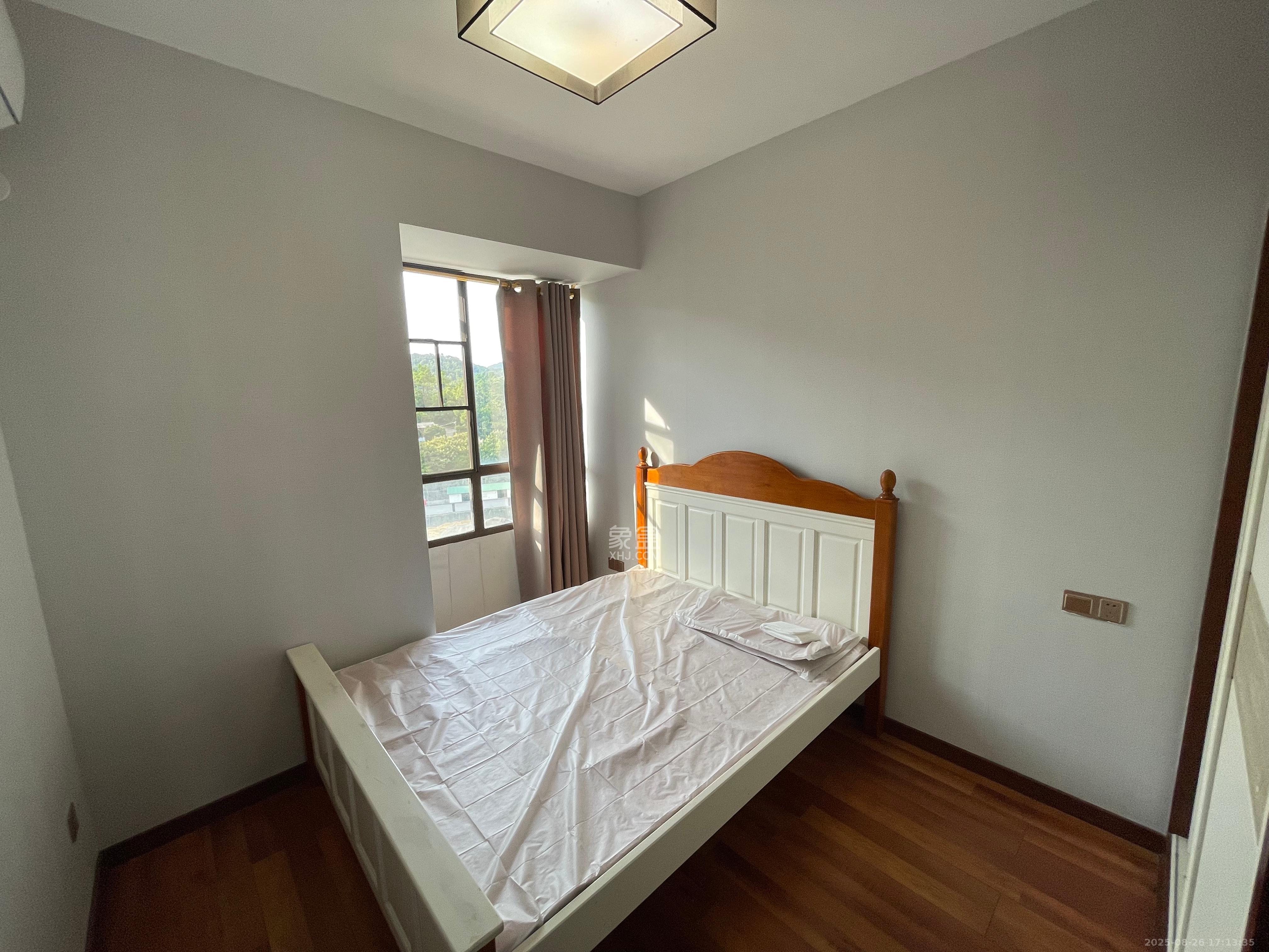 盛景谷山里  3室2厅2卫   2600.00元/月室内图