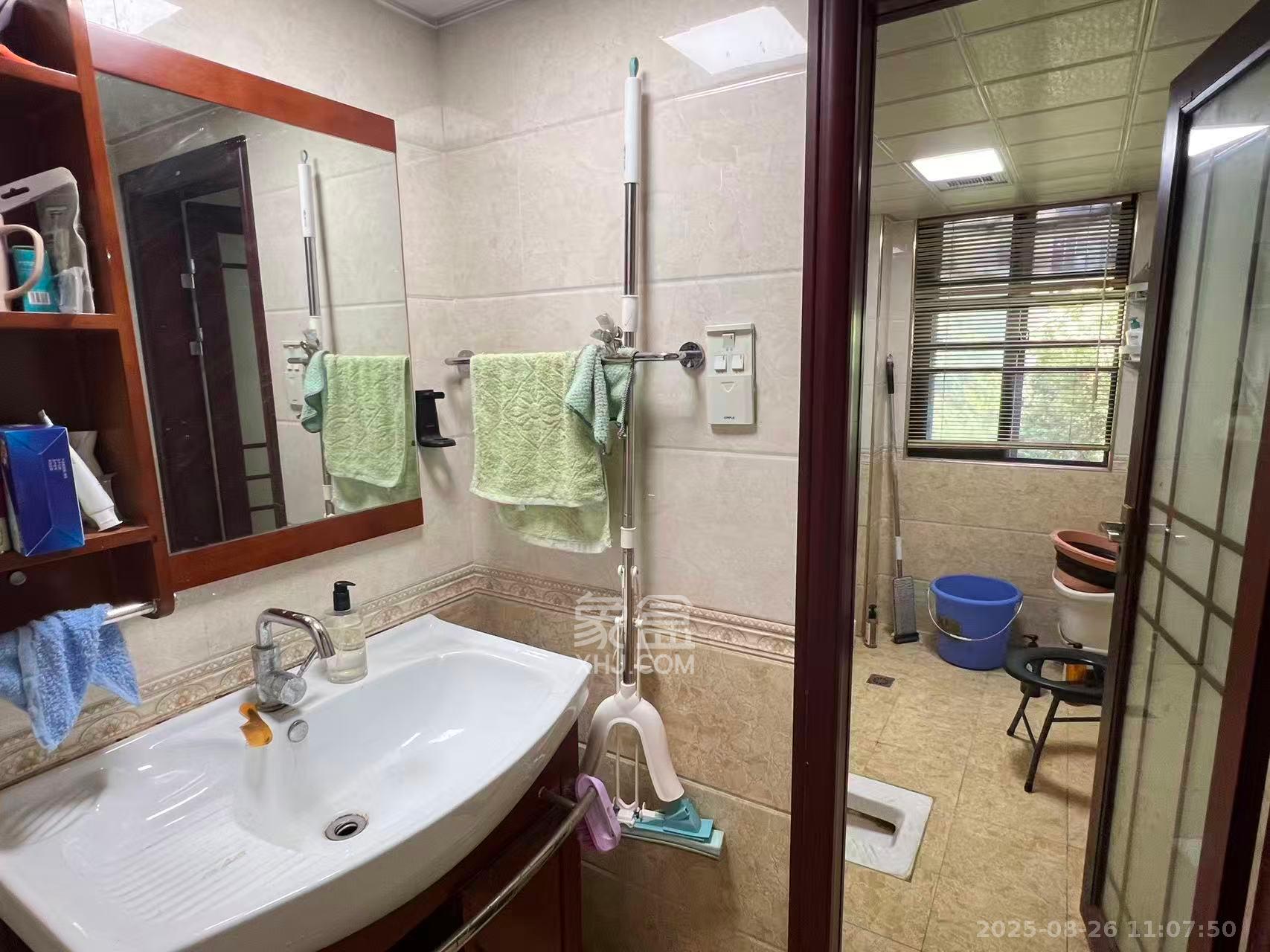 鑫远御文台一期  5室2厅2卫    4500.0元/月 鑫远御文台一期  5室2厅2卫    4500.0元/月室内图