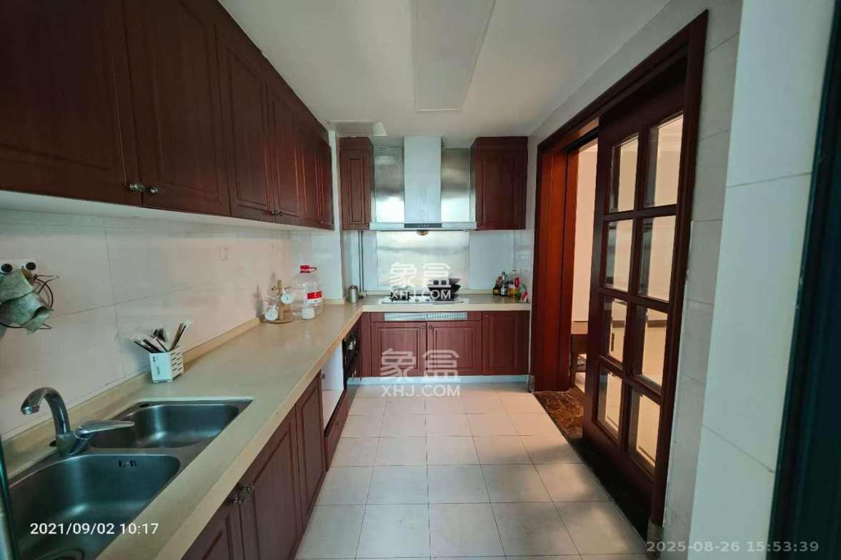 恒大绿洲 3室2厅2卫 2500.0元/月 恒大绿洲 3室2厅2卫 2500.0元/月室内图