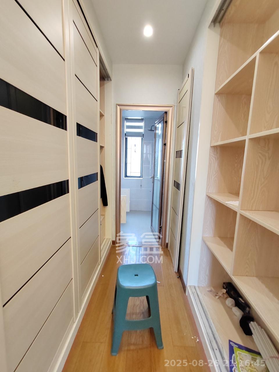 枫华府第  3室2厅2卫    2300.0元/月 枫华府第  3室2厅2卫    2300.0元/月室内图