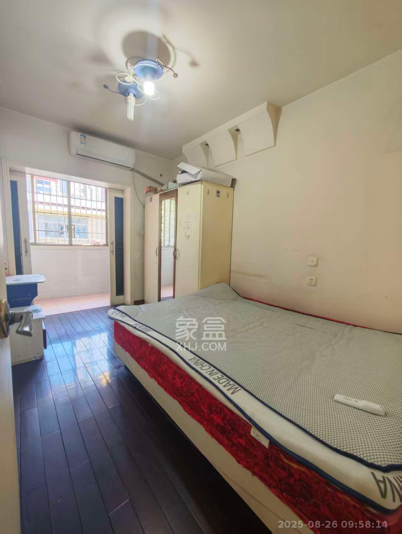 省工行家属楼  3室2厅2卫    3000.0元/月室内图