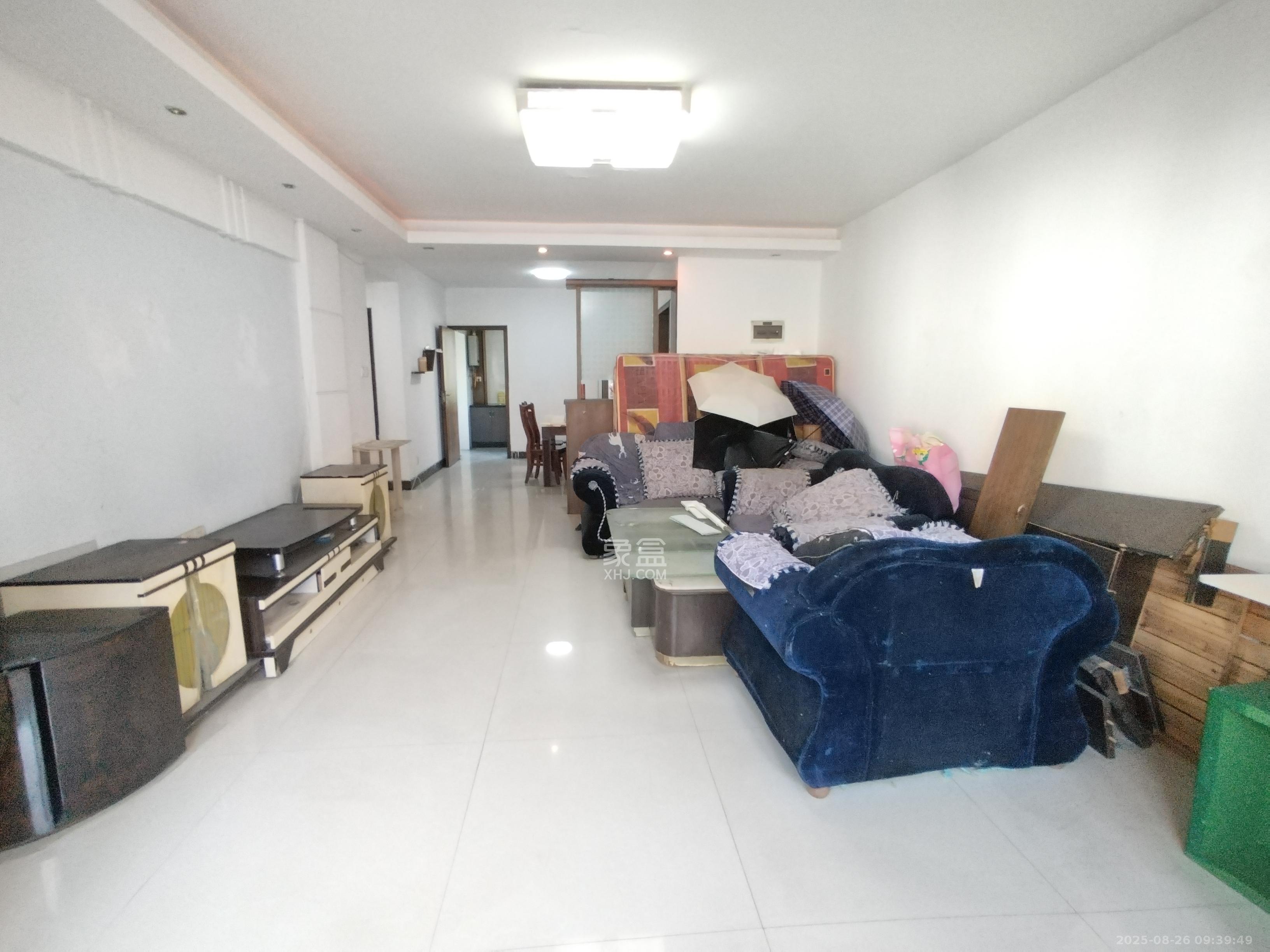 德润园  3室2厅2卫    2200.0元/月 德润园  3室2厅2卫    2200.0元/月