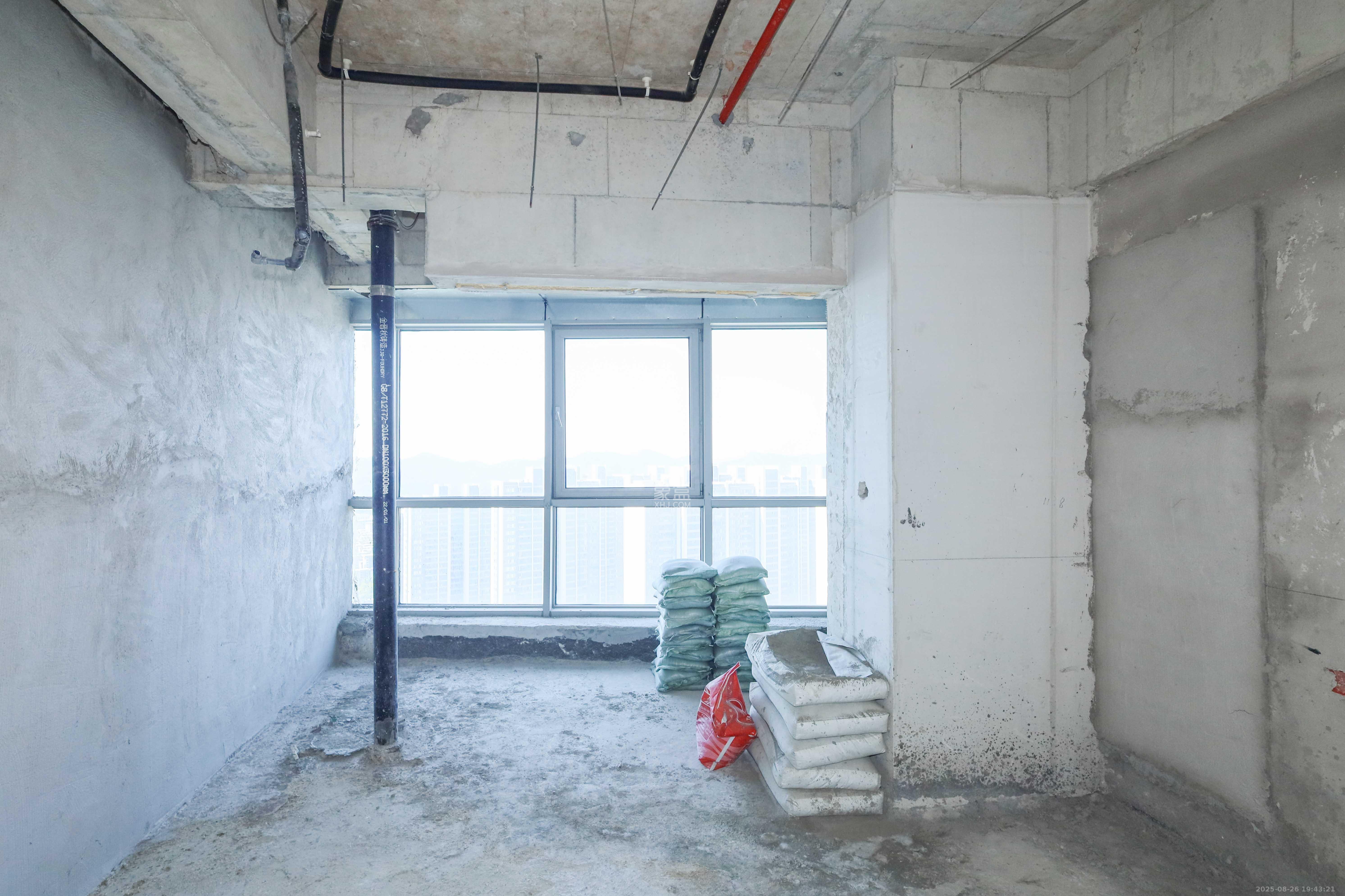 正荣梅溪紫阙台 5室2厅3卫 344.0万 正荣梅溪紫阙台 5室2厅3卫 344.0万卧室