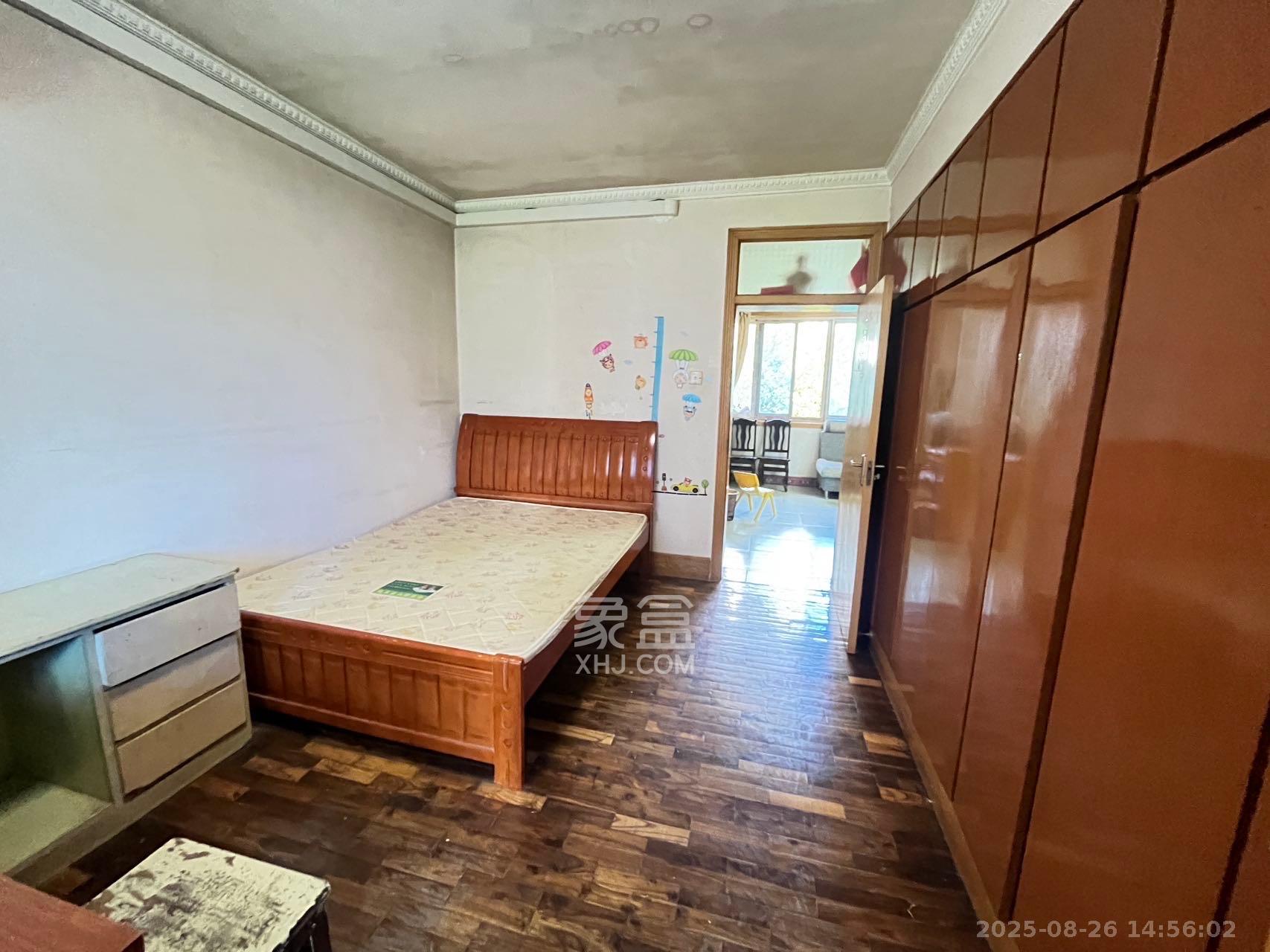 荷花园市直教师村（长沙市教育局直属教师二村）  3室2厅1卫    2000.0元/月室内图