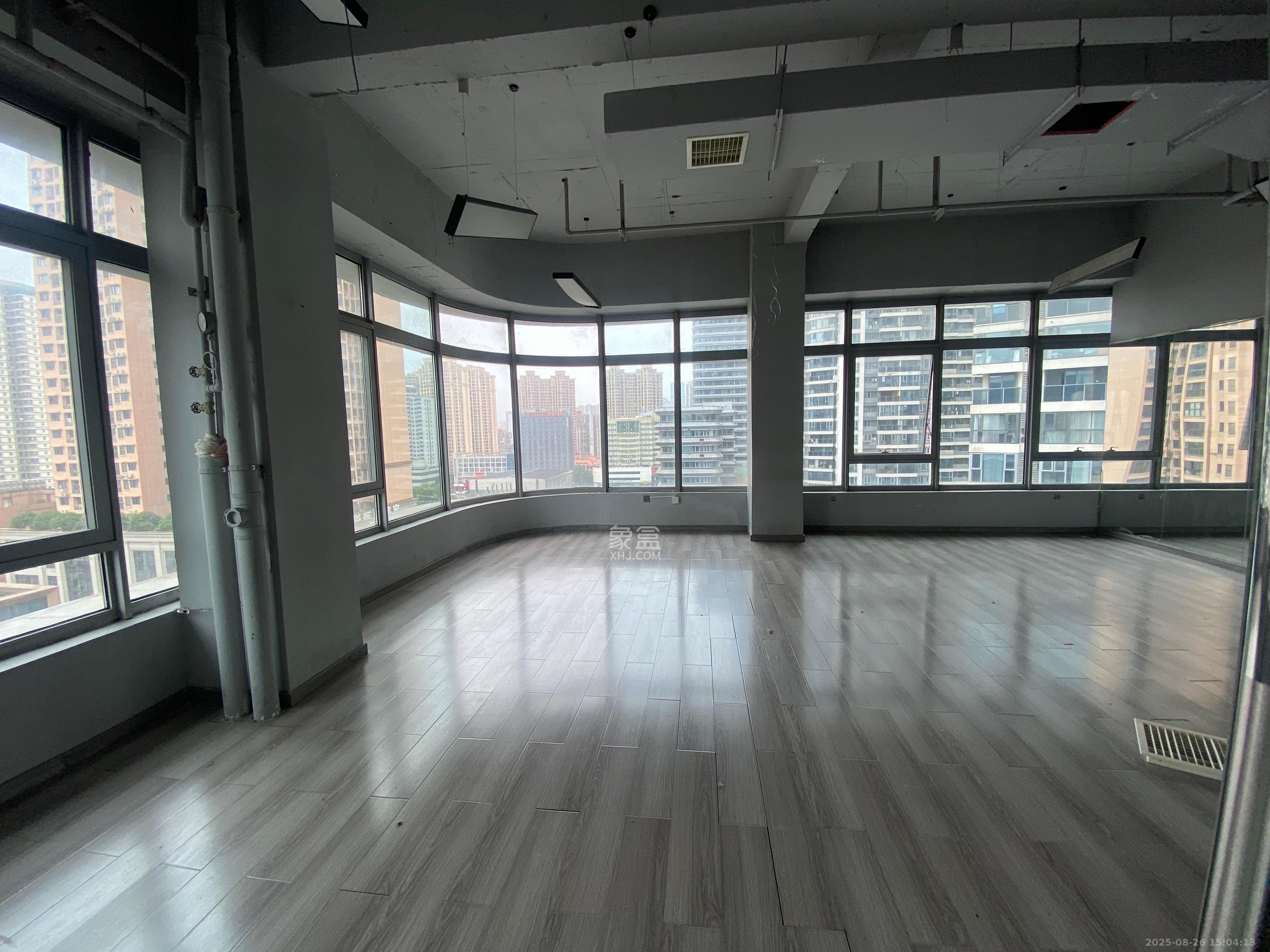 保利天禧EF区   165.58㎡      9000.0元/月室内图