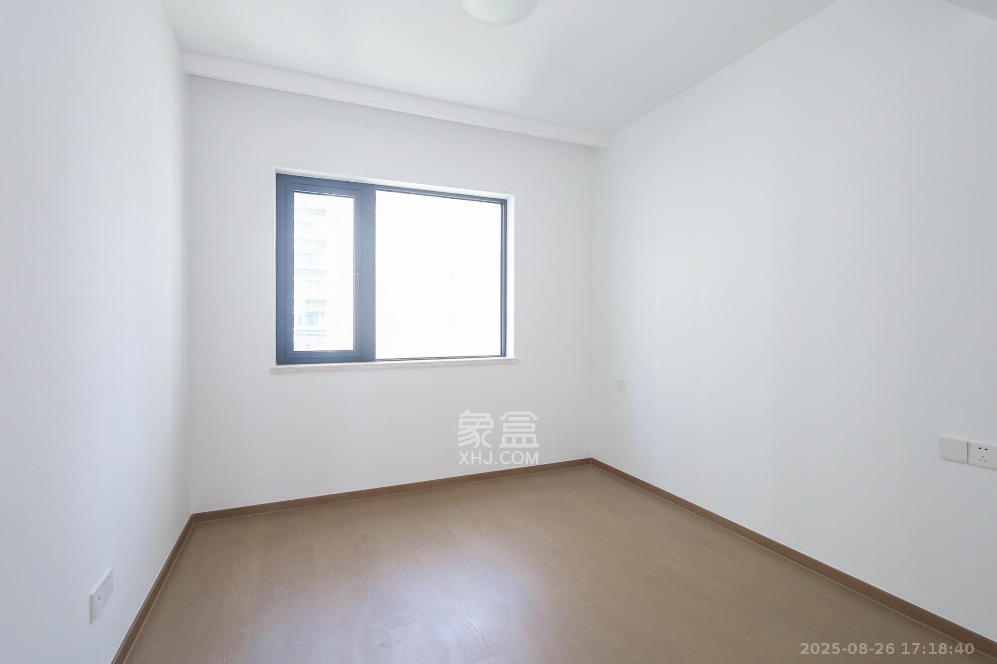 滨江府1913  4室2厅2卫    458.0万卧室