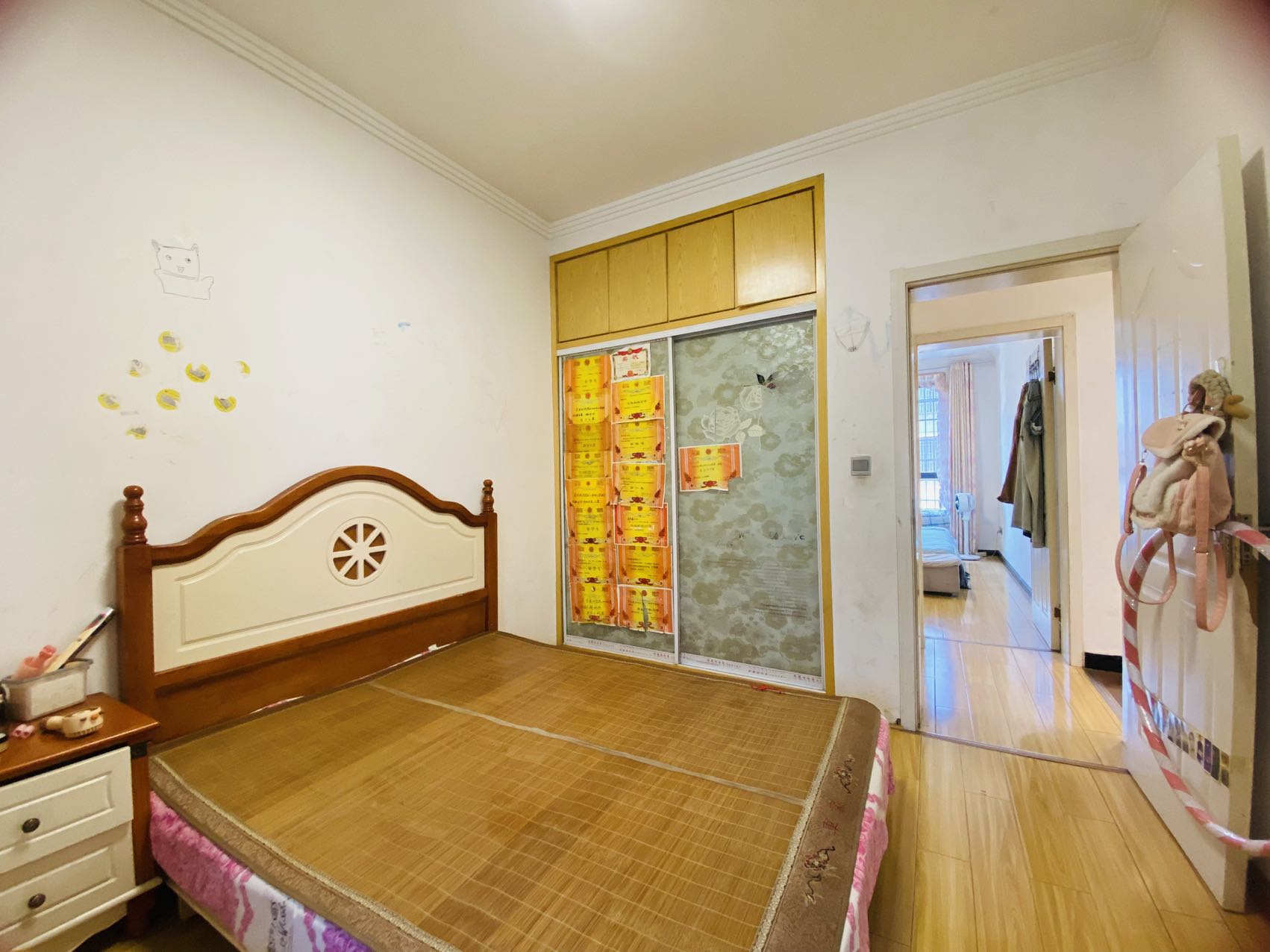 四海花园  2室2厅1卫    900.0元/月 四海花园  2室2厅1卫    900.0元/月室内图