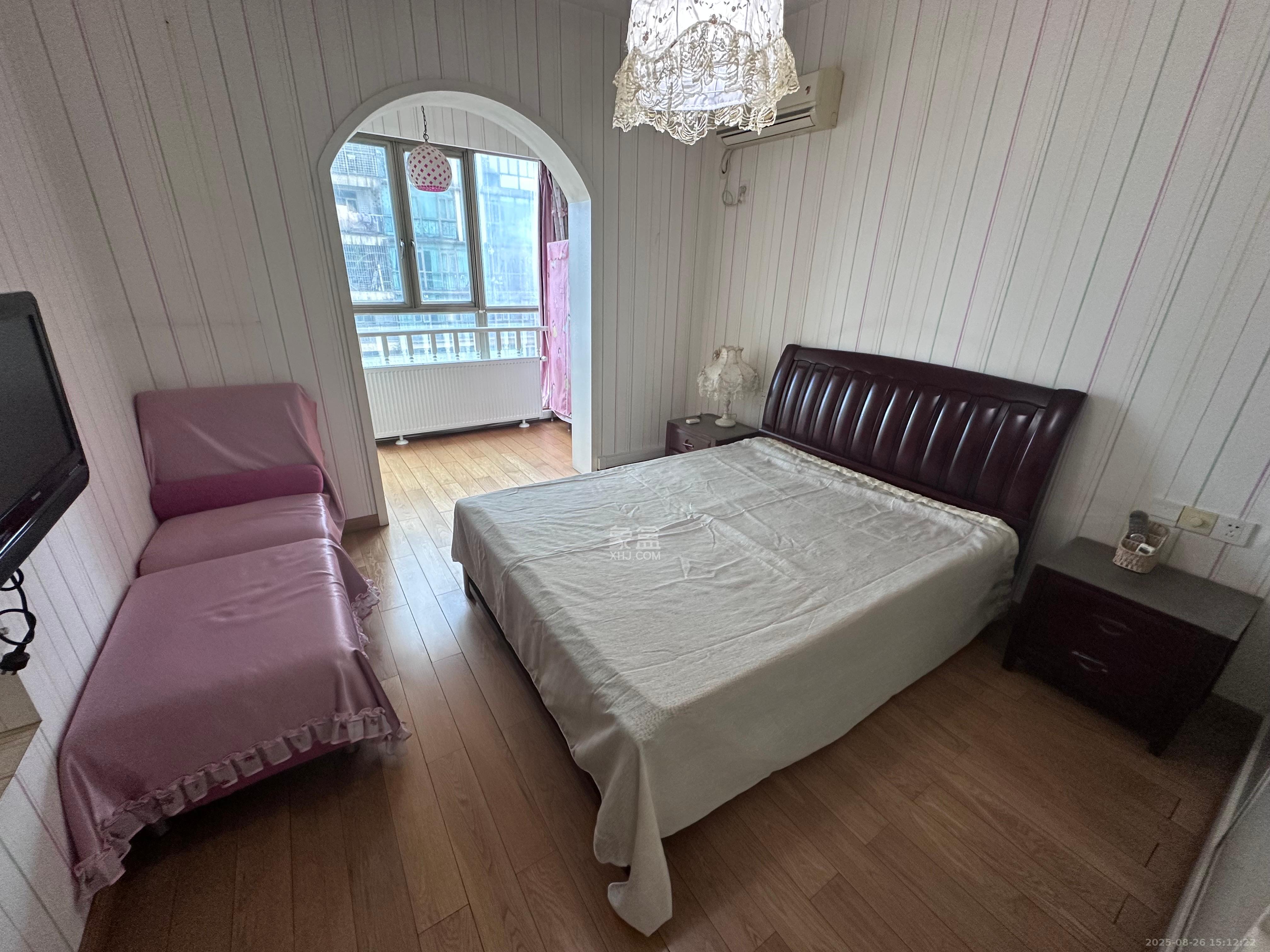 桐荫里社区  4室2厅2卫    5500.0元/月 桐荫里社区  4室2厅2卫    5500.0元/月室内图