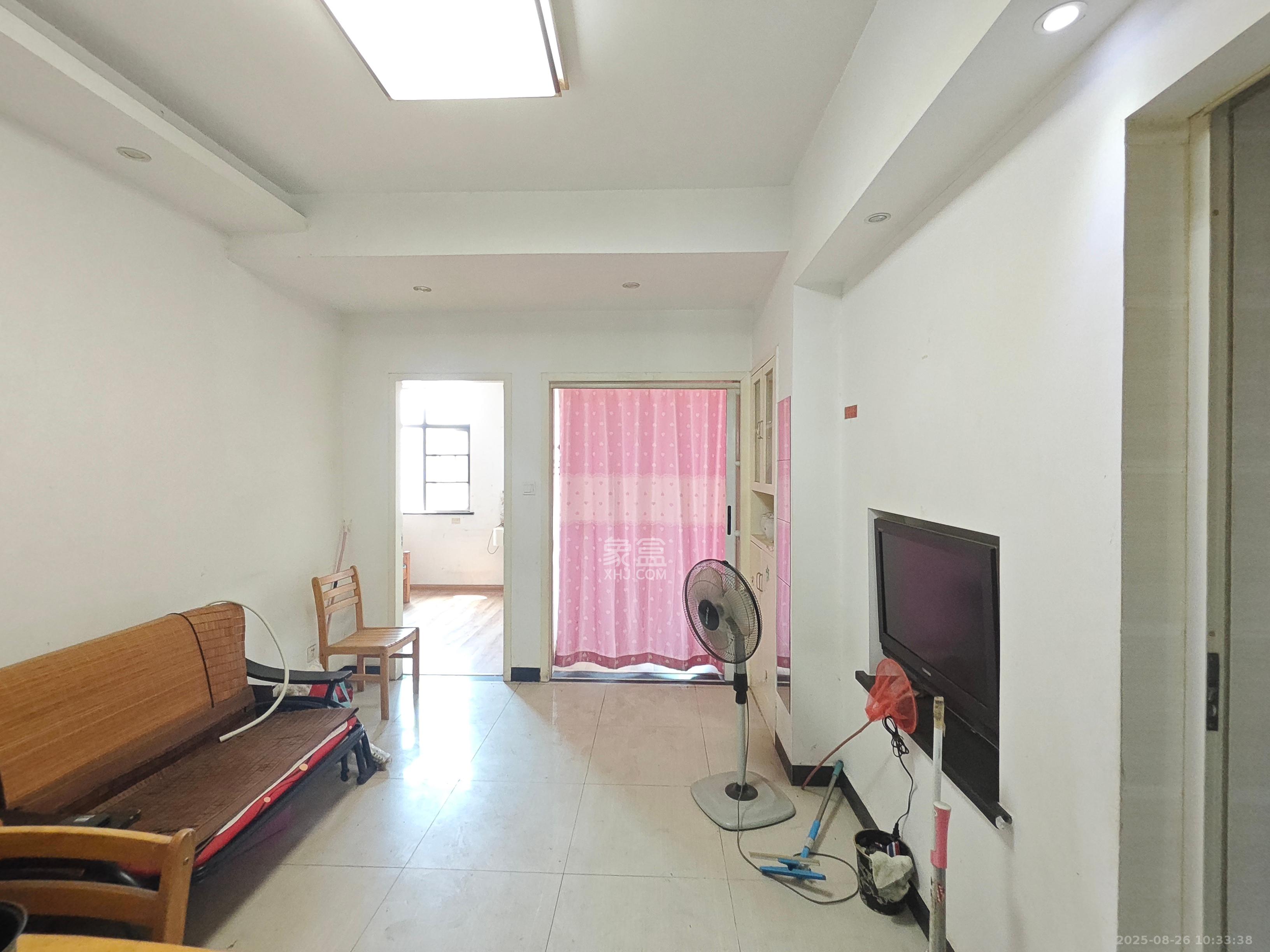 阳光丽城一期  2室1厅1卫    1800.0元/月 阳光丽城一期  2室1厅1卫    1800.0元/月室内图