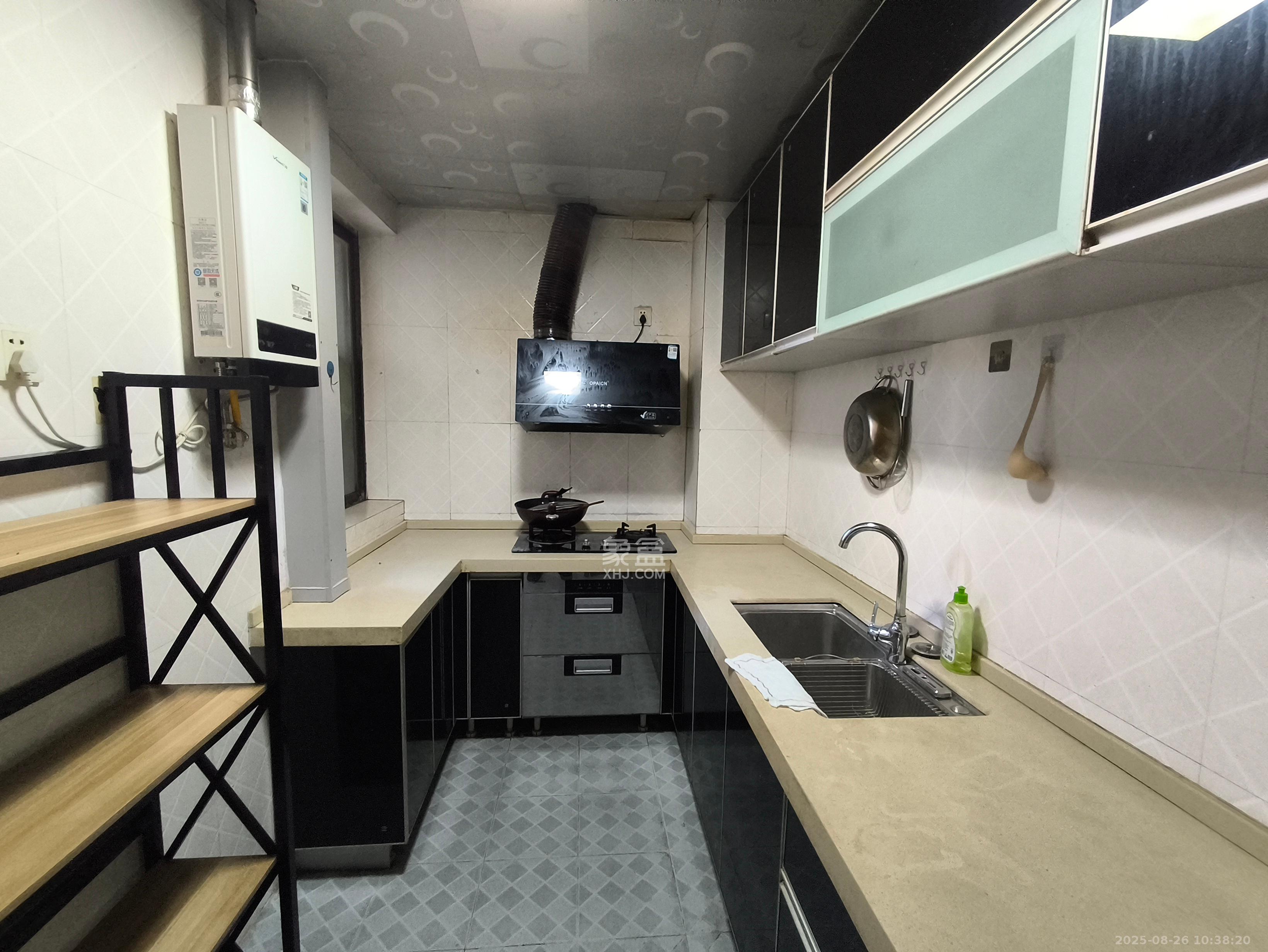 芙蓉蓉苑 3室2厅1卫 2600.0元/月 芙蓉蓉苑 3室2厅1卫 2600.0元/月室内图