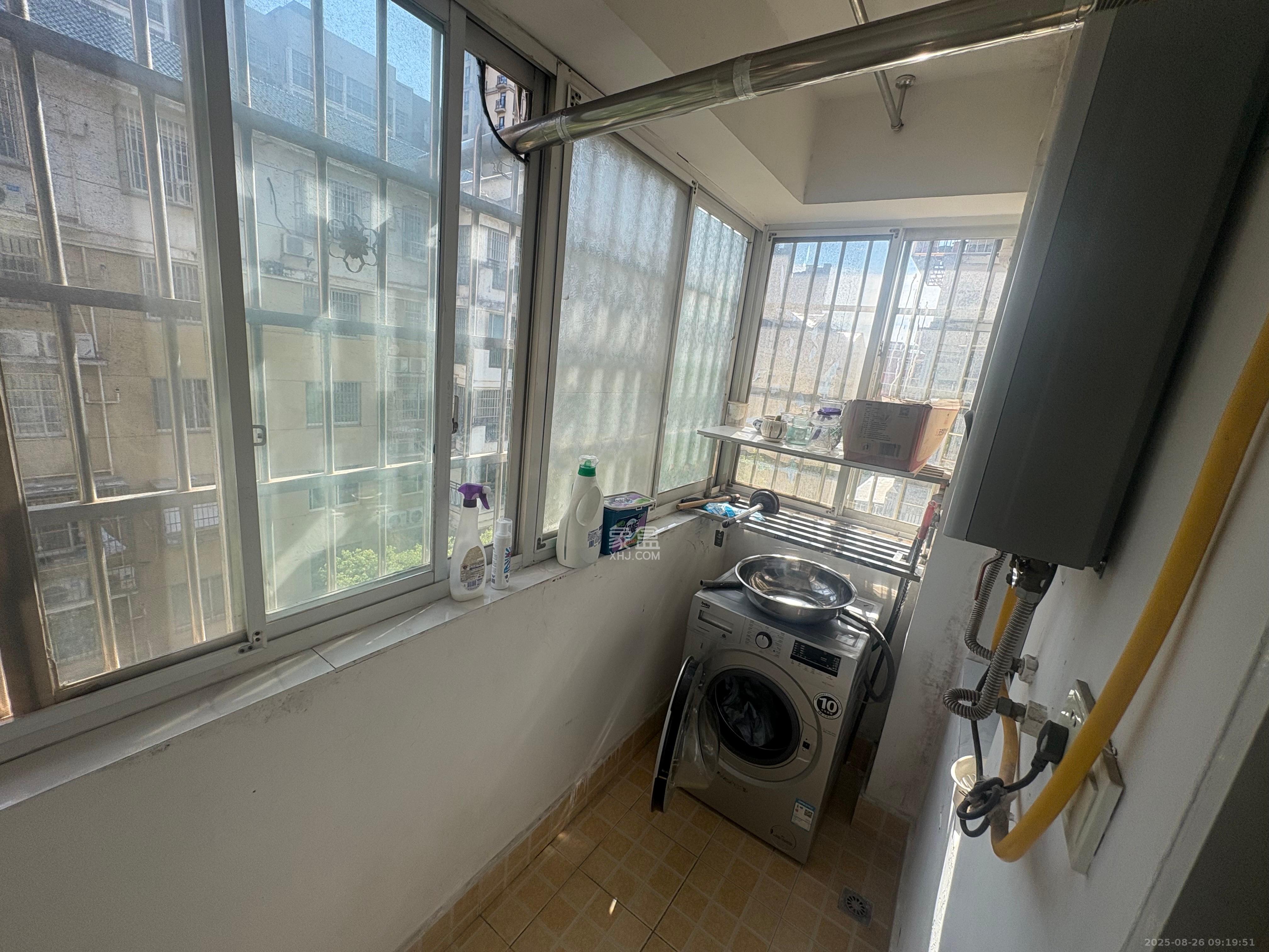 红树湾  3室2厅2卫   1600.00元/月室内图