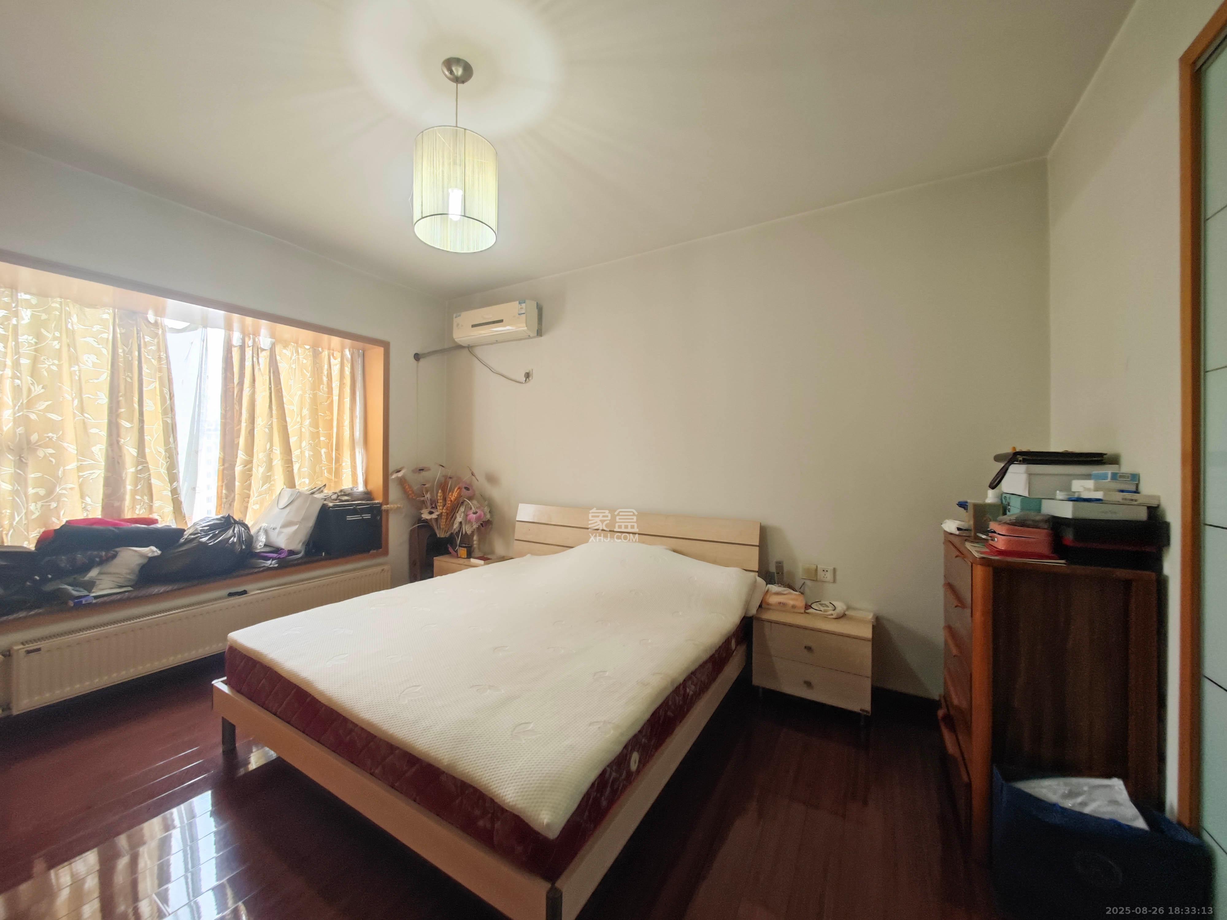 中建桂苑 4室2厅2卫 110.0万 中建桂苑 4室2厅2卫 110.0万卧室