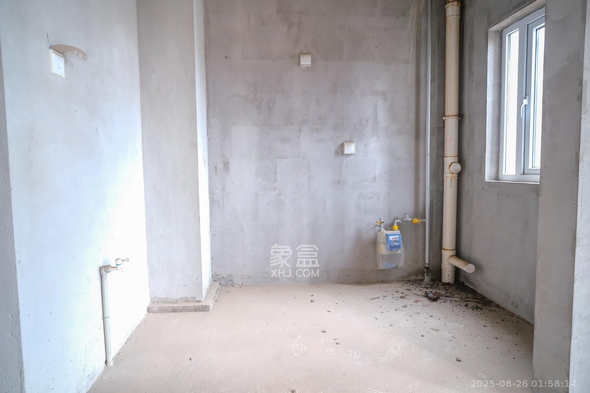 荣盛花语城 4室2厅2卫 99.8万 荣盛花语城 4室2厅2卫 99.8万厨房